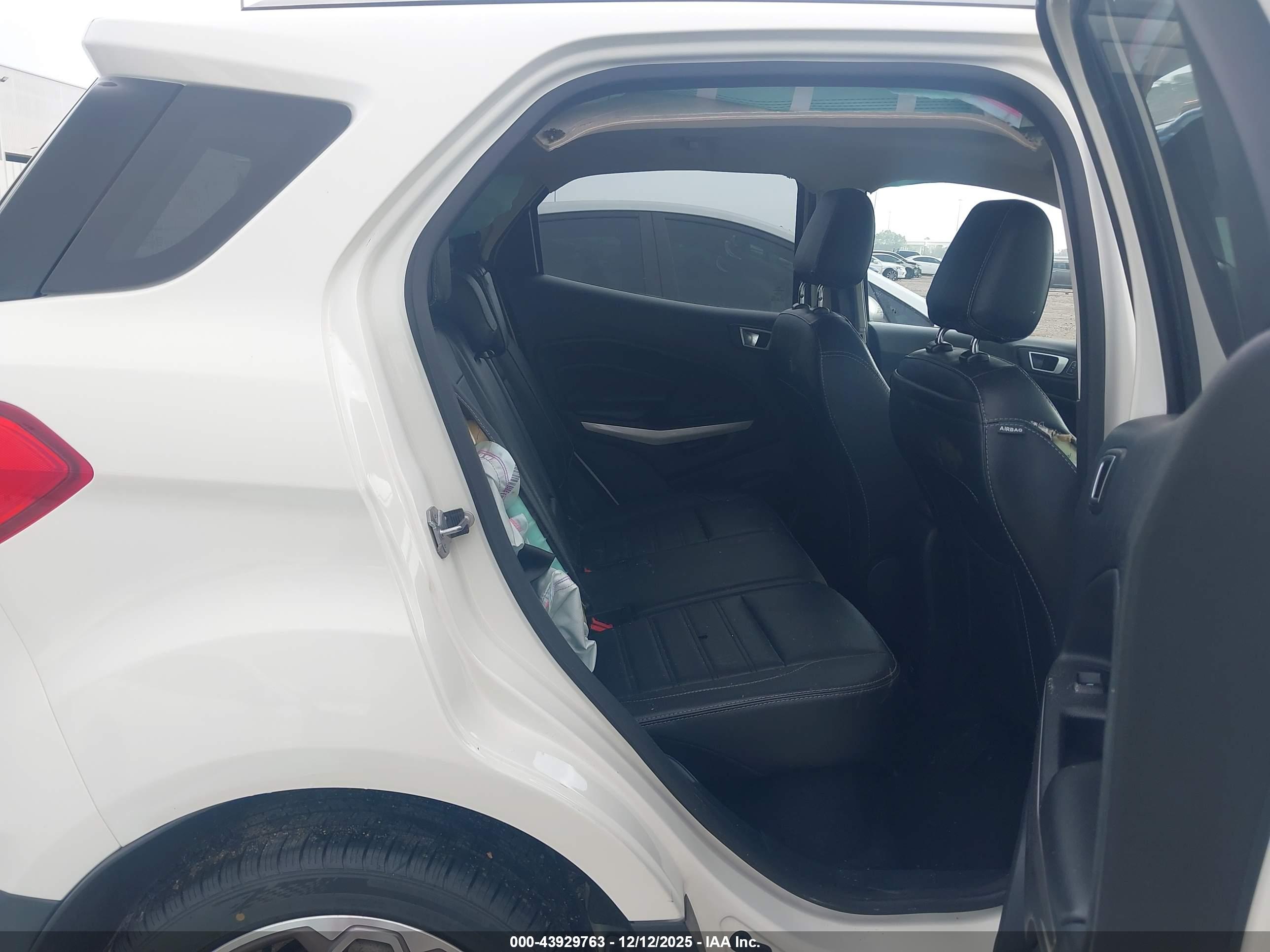 FORD ECOSPORT image 8