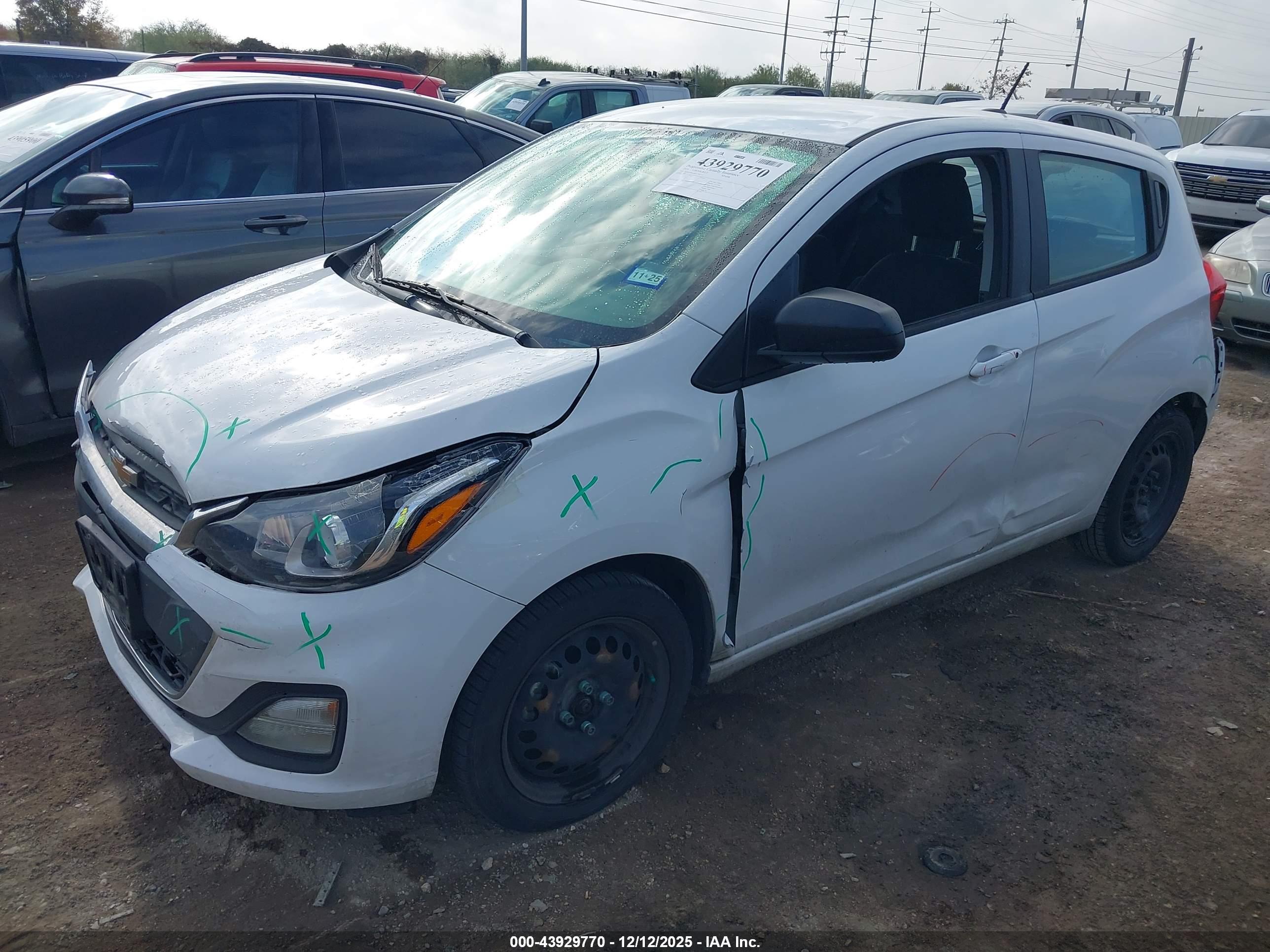 CHEVROLET SPARK image 2