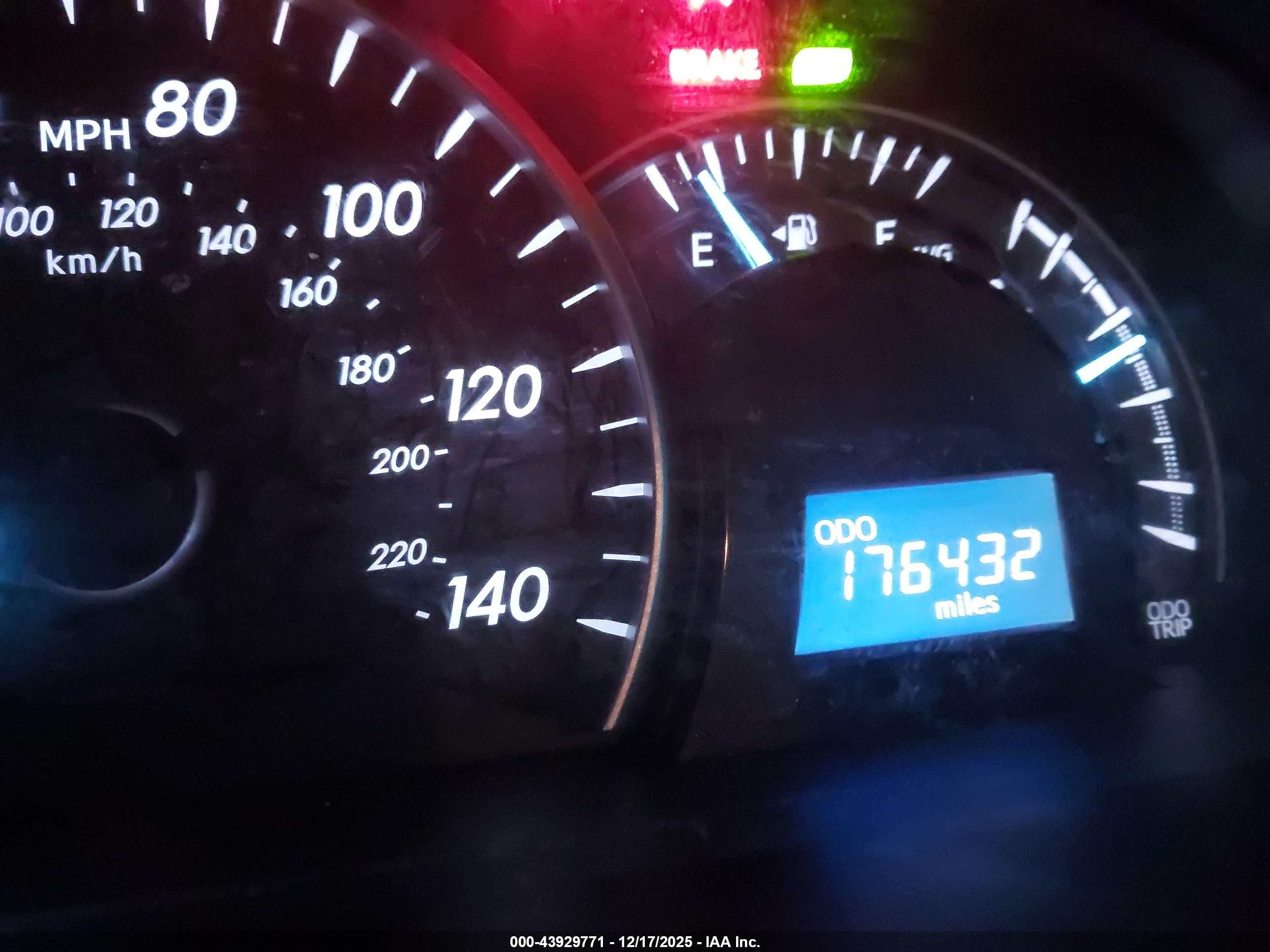 TOYOTA CAMRY image 7