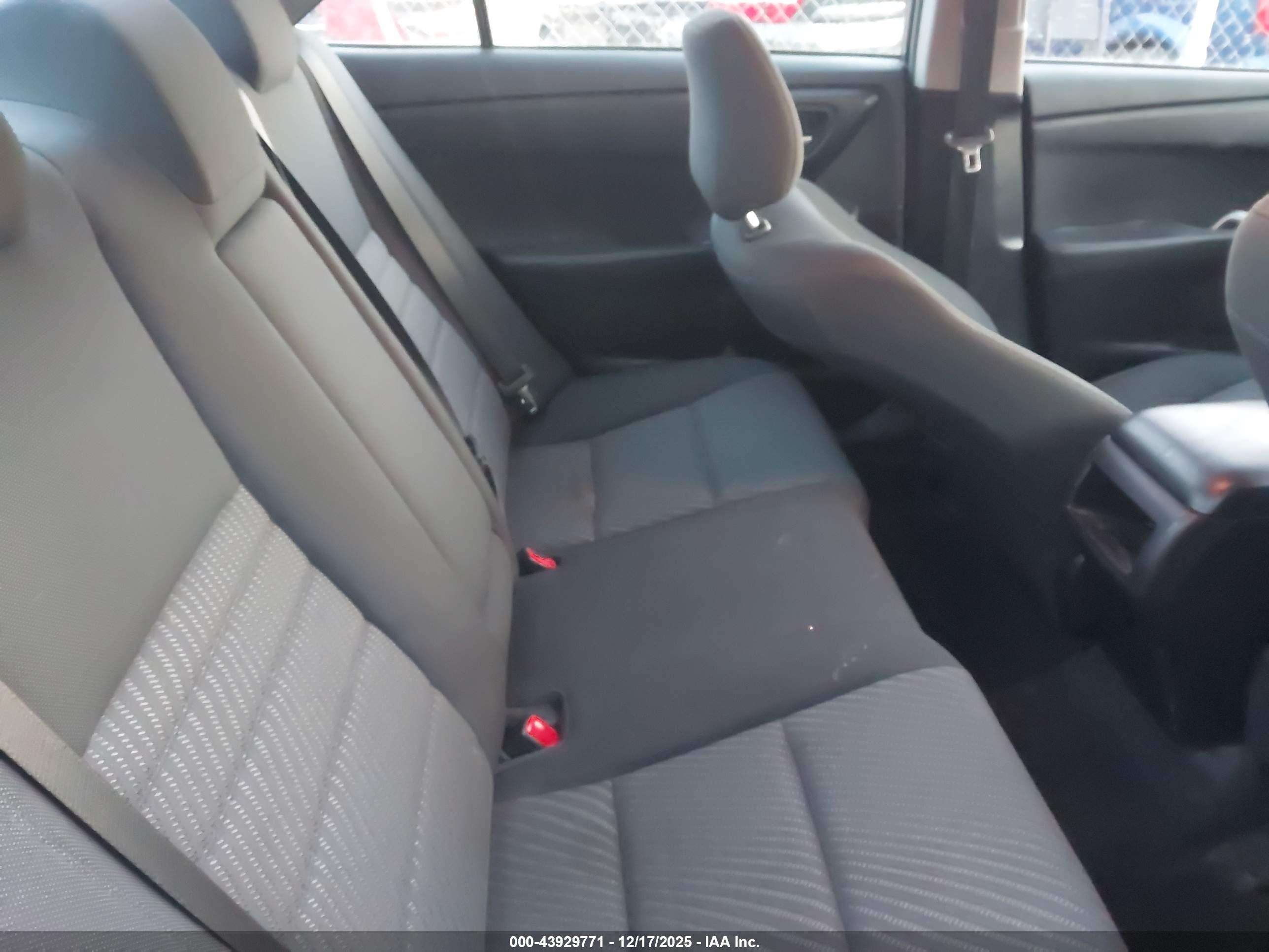 TOYOTA CAMRY image 8