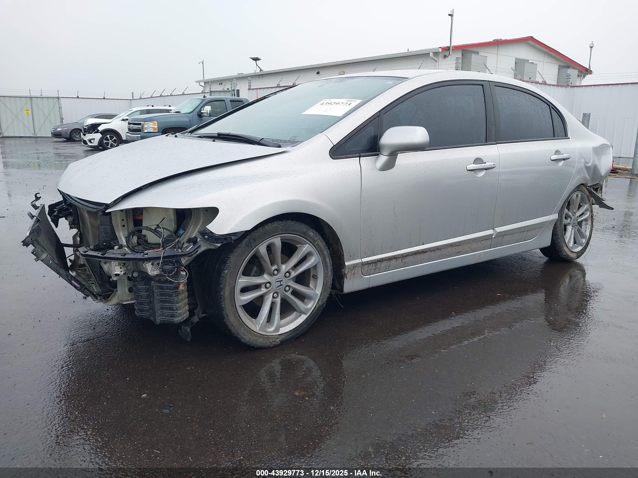 HONDA CIVIC image 2