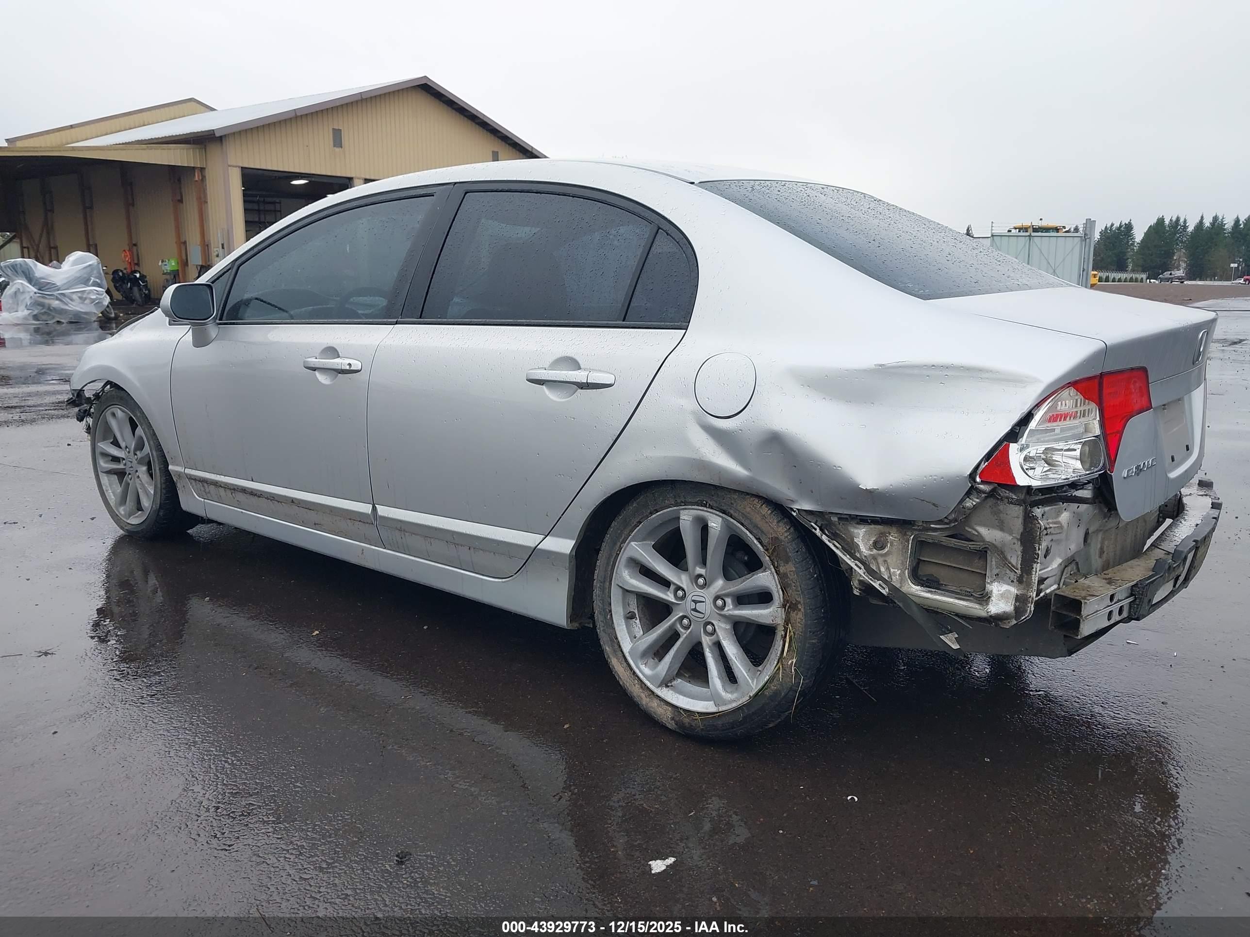 HONDA CIVIC image 3