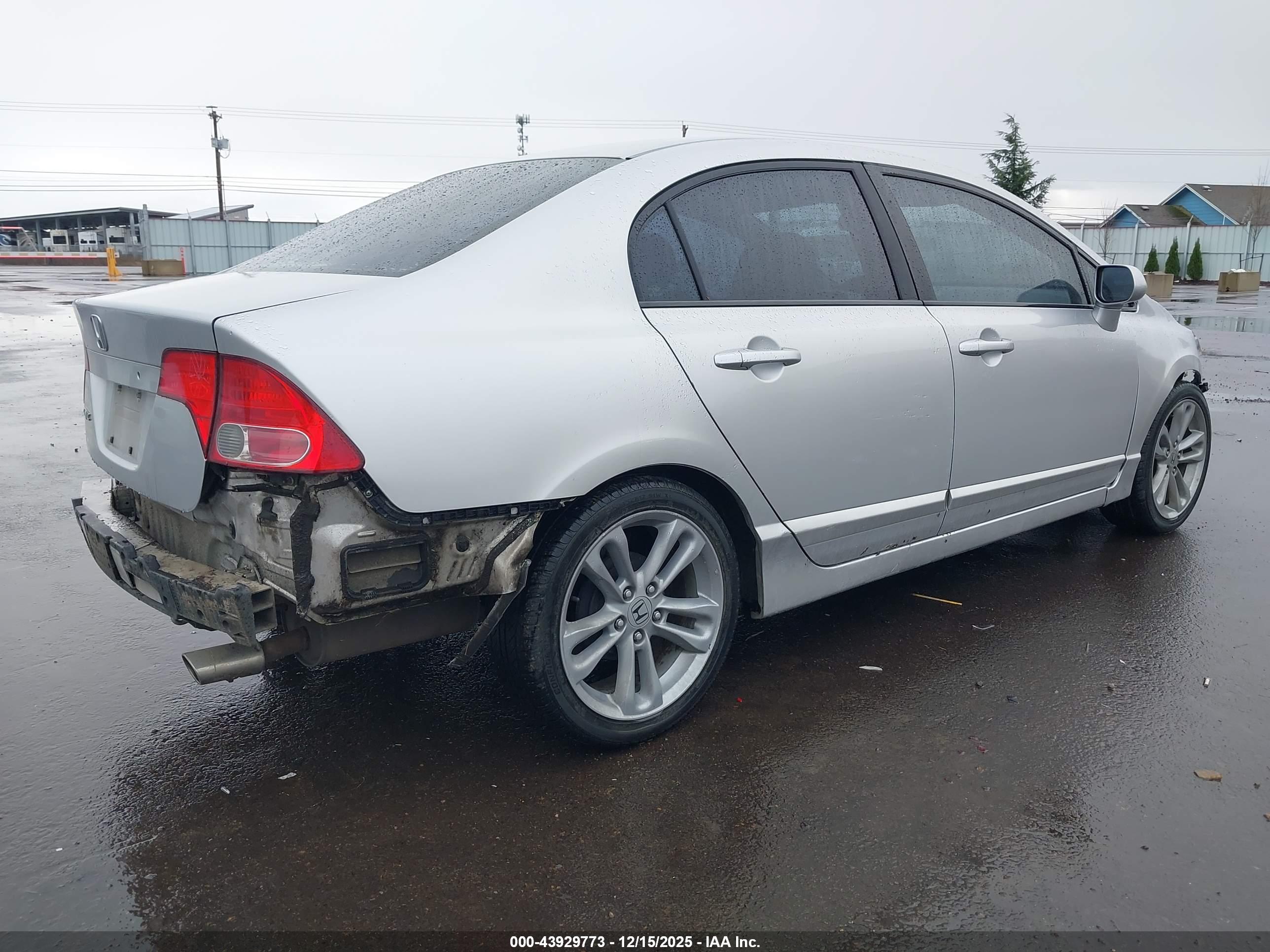 HONDA CIVIC image 4