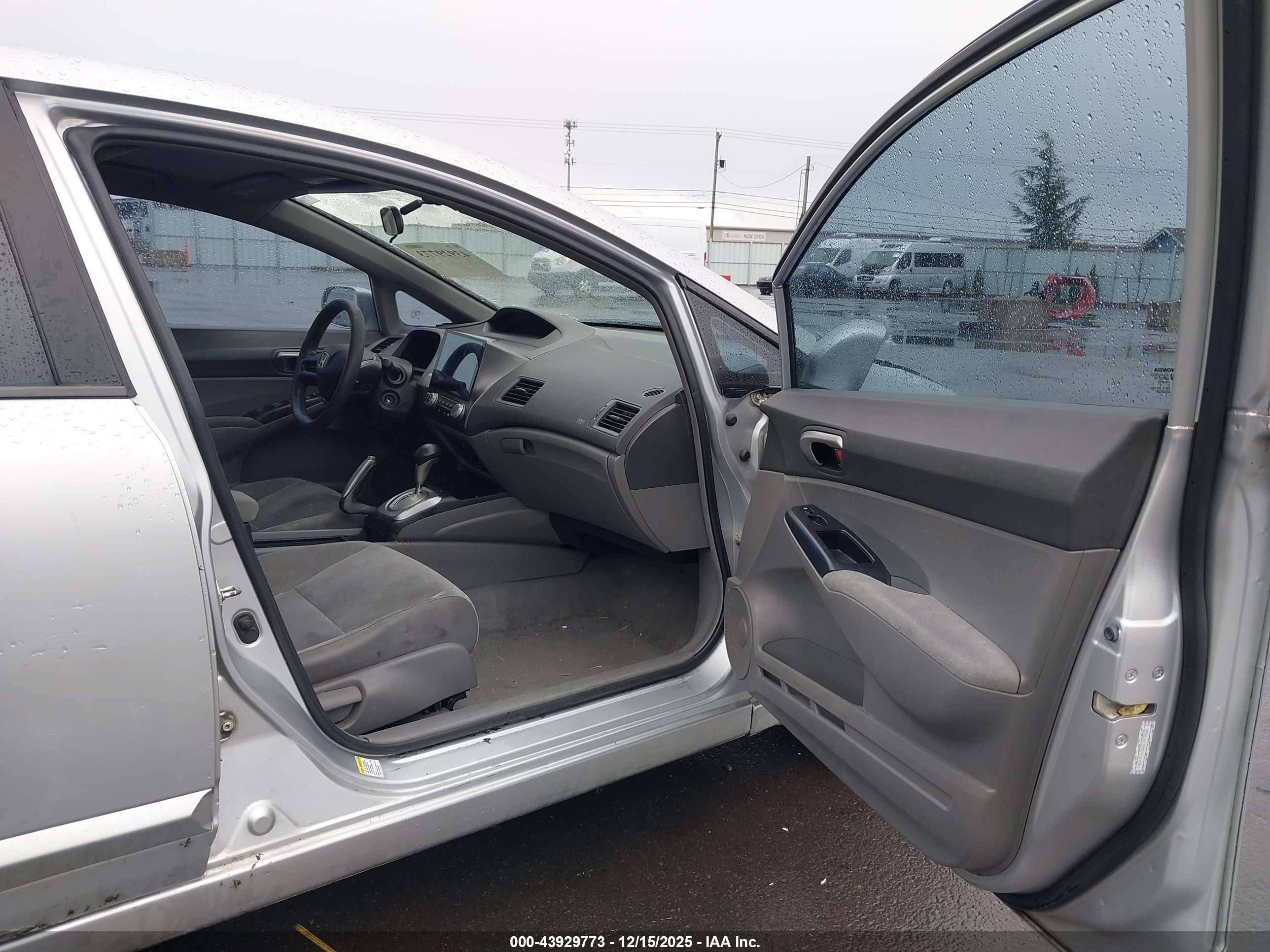 HONDA CIVIC image 5