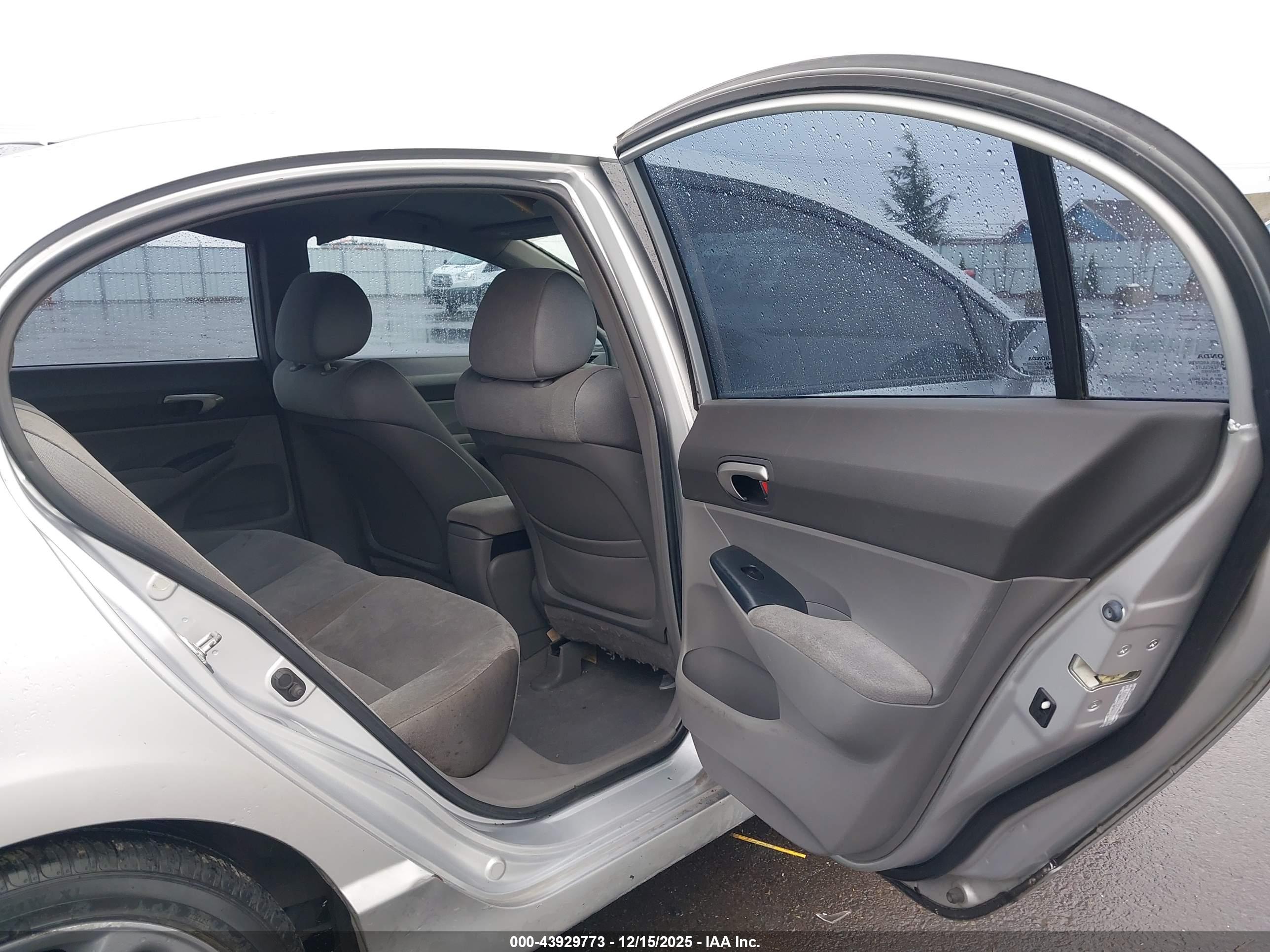 HONDA CIVIC image 8