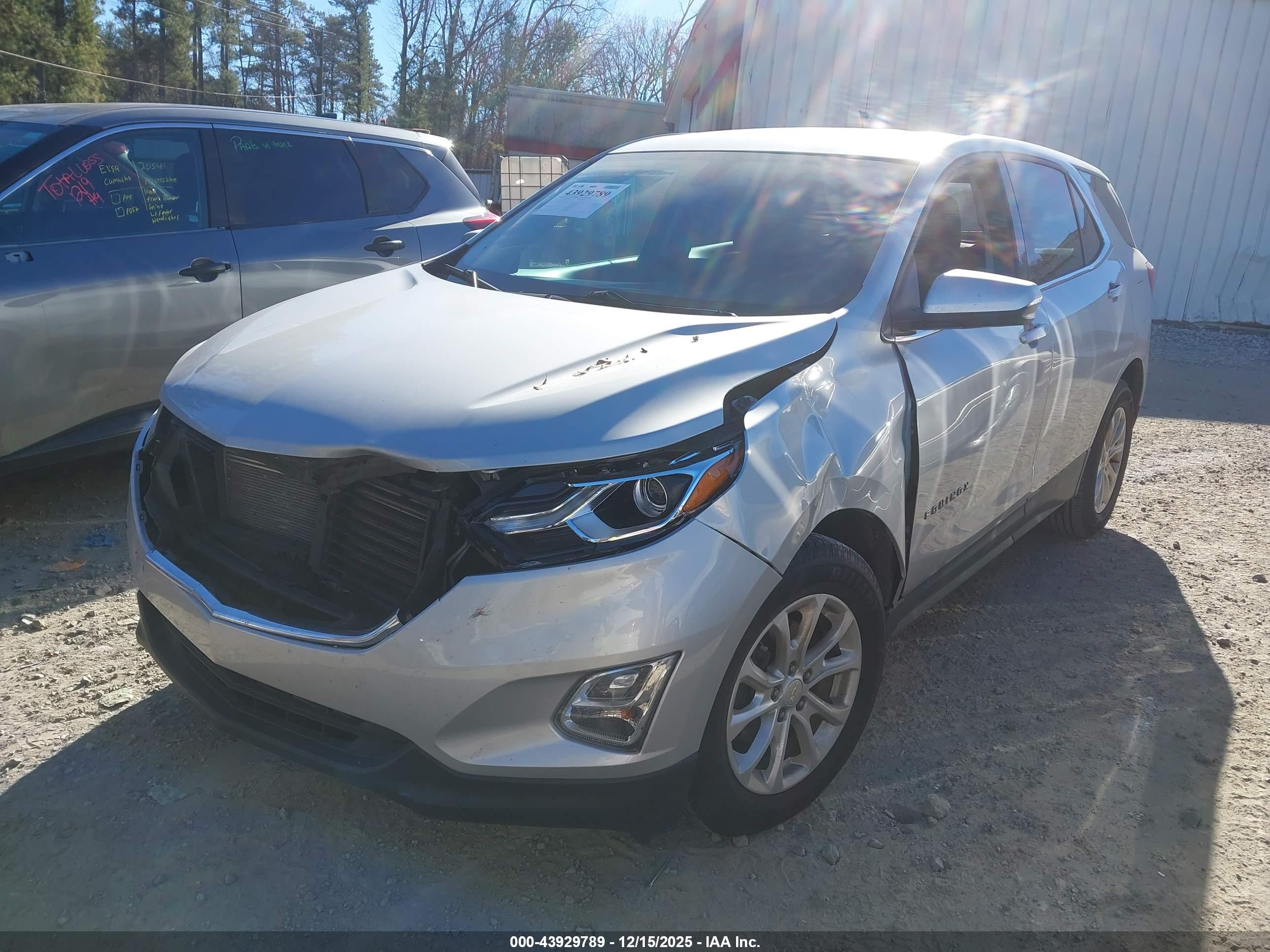 CHEVROLET EQUINOX image 2