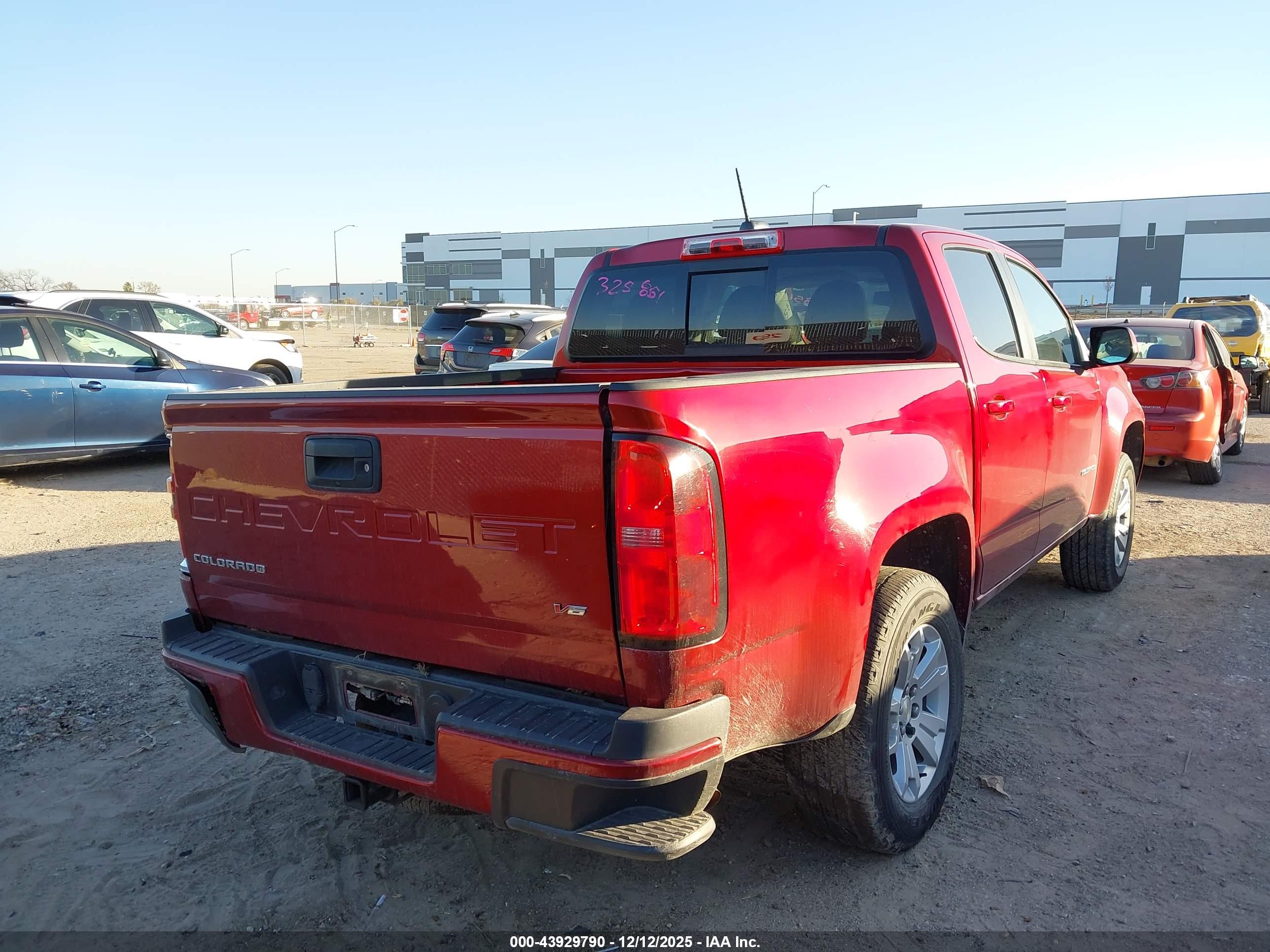 CHEVROLET COLORADO image 4