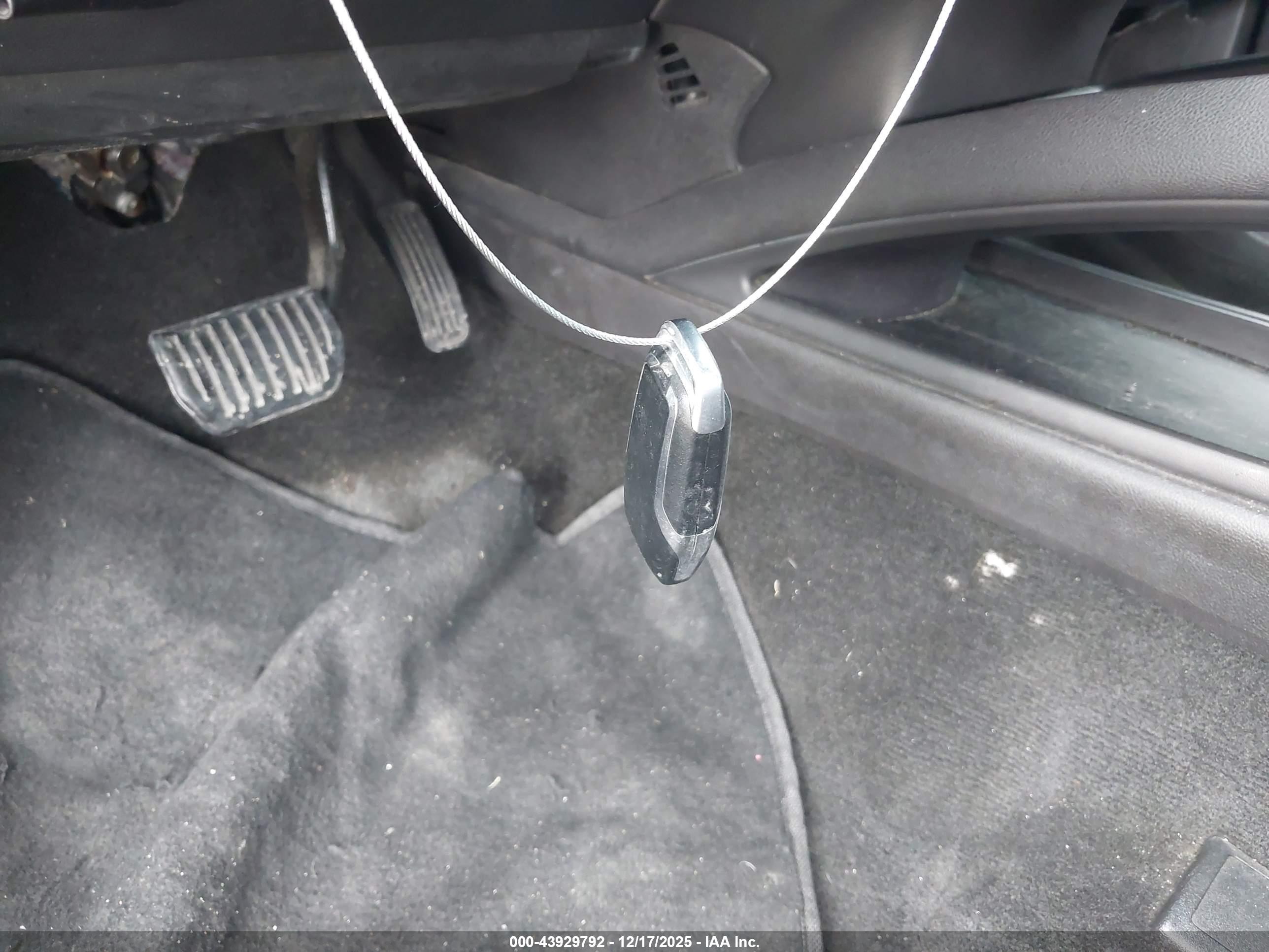 LINCOLN MKZ image 11