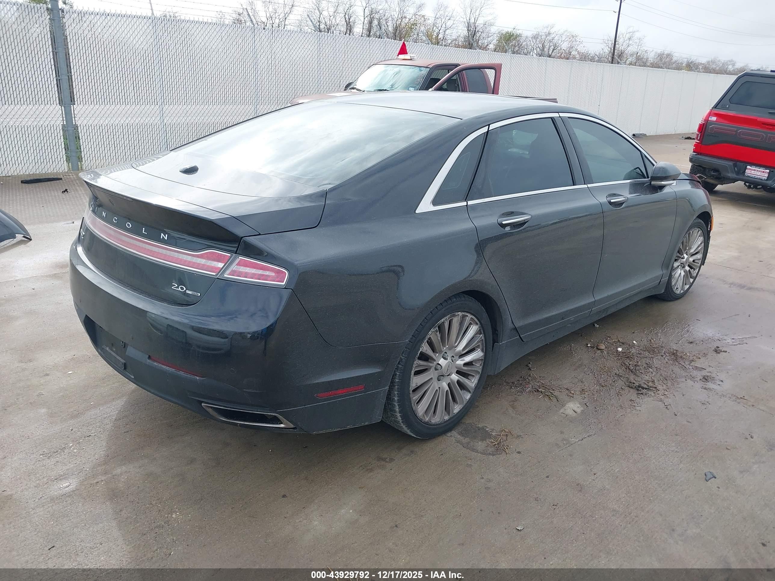 LINCOLN MKZ image 4