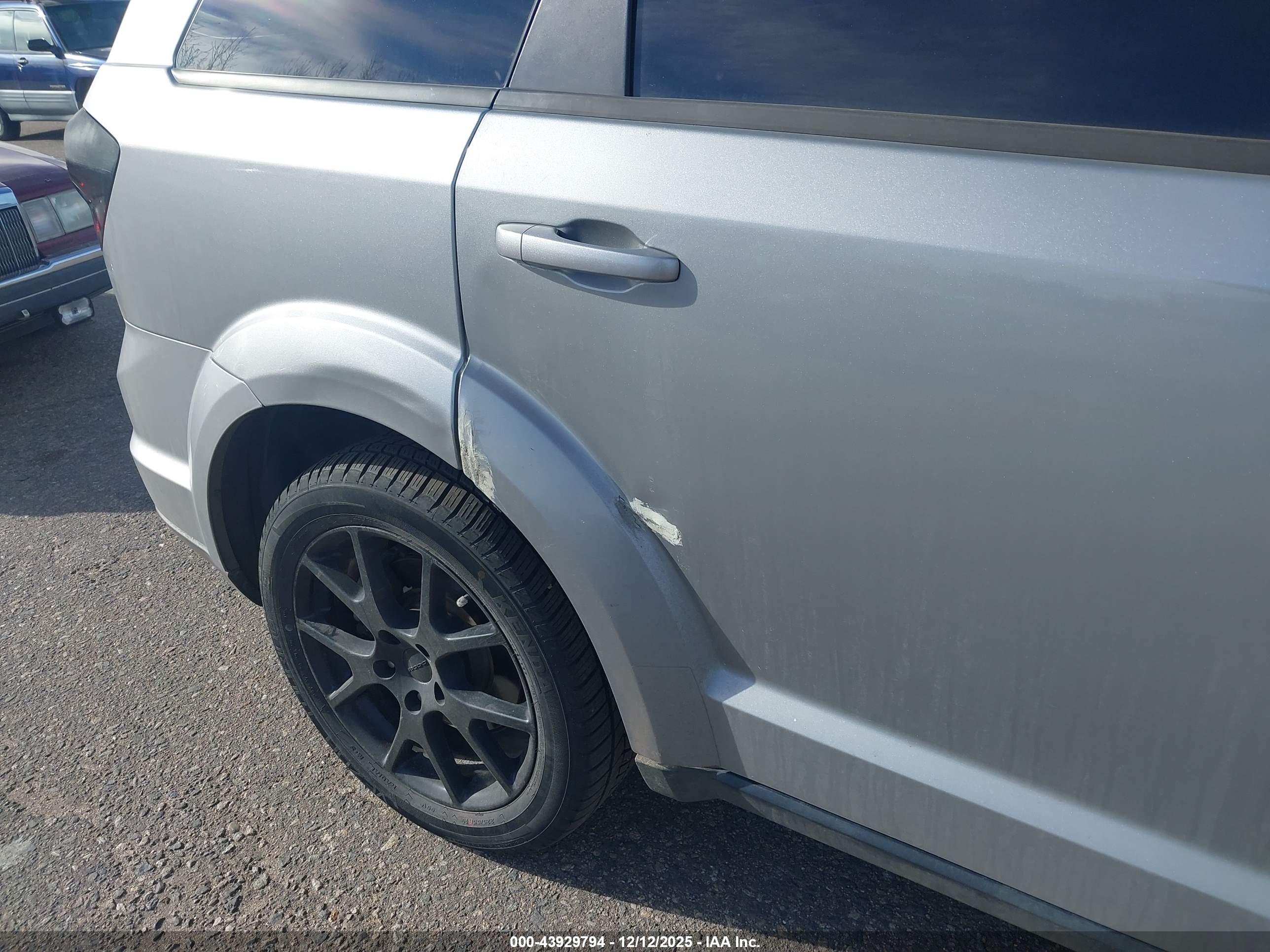 DODGE JOURNEY image 6