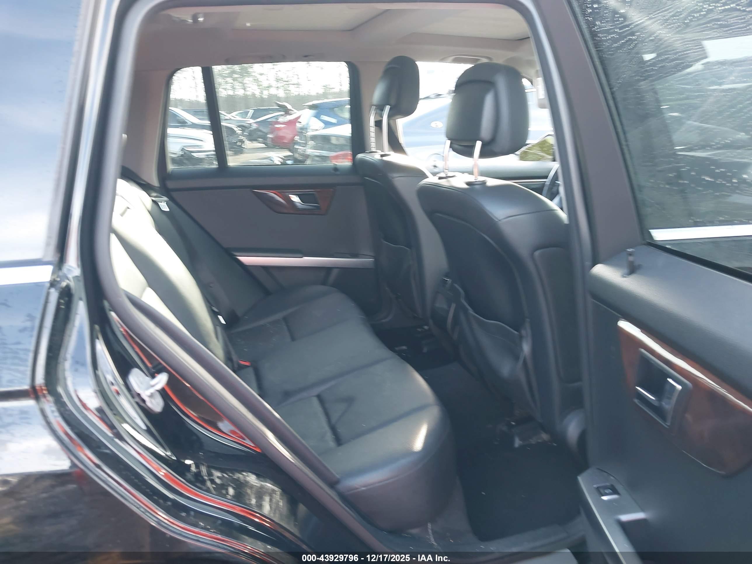MERCEDES-BENZ GLK image 8
