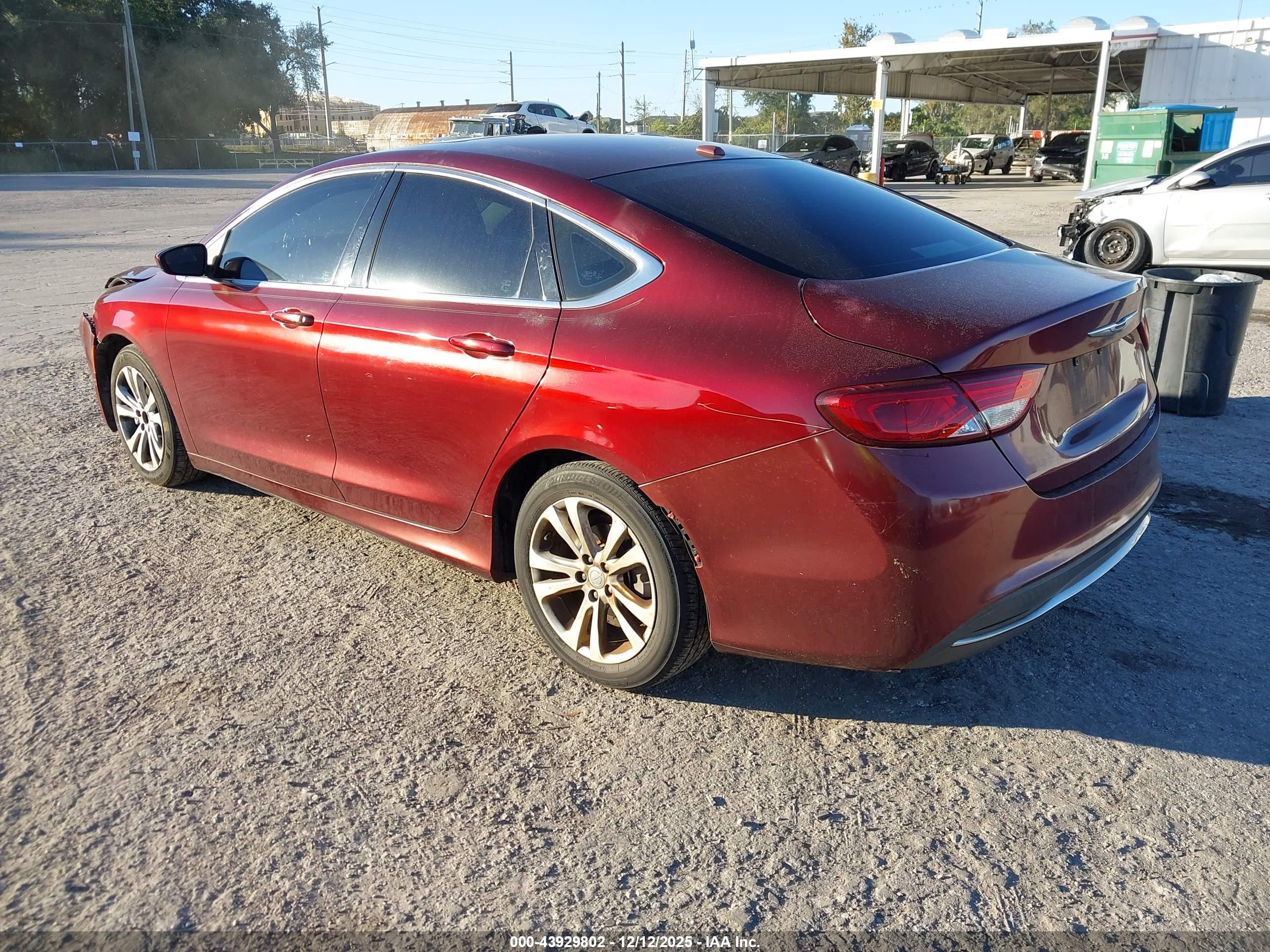 CHRYSLER 200 image 3