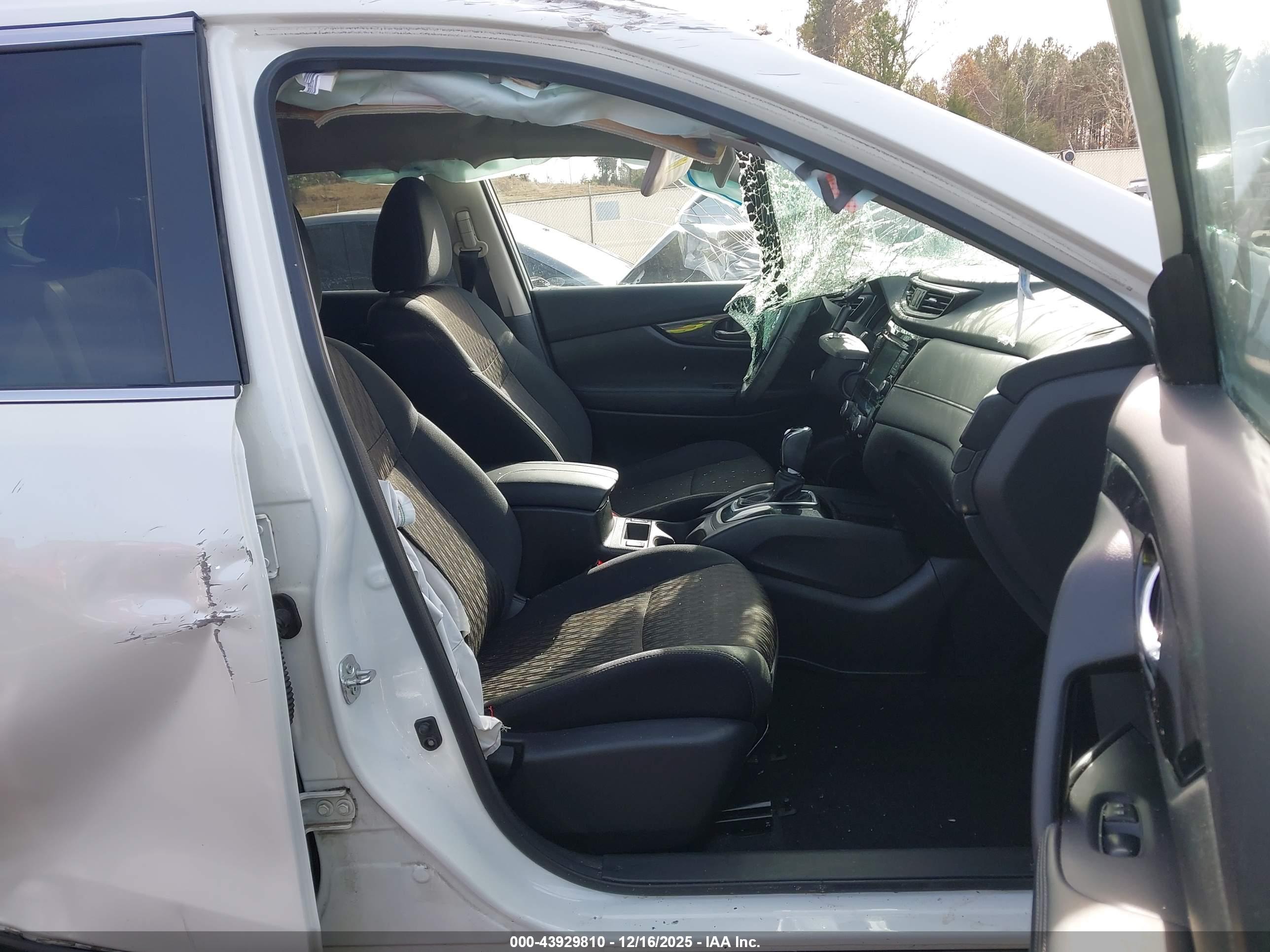 NISSAN ROGUE image 5