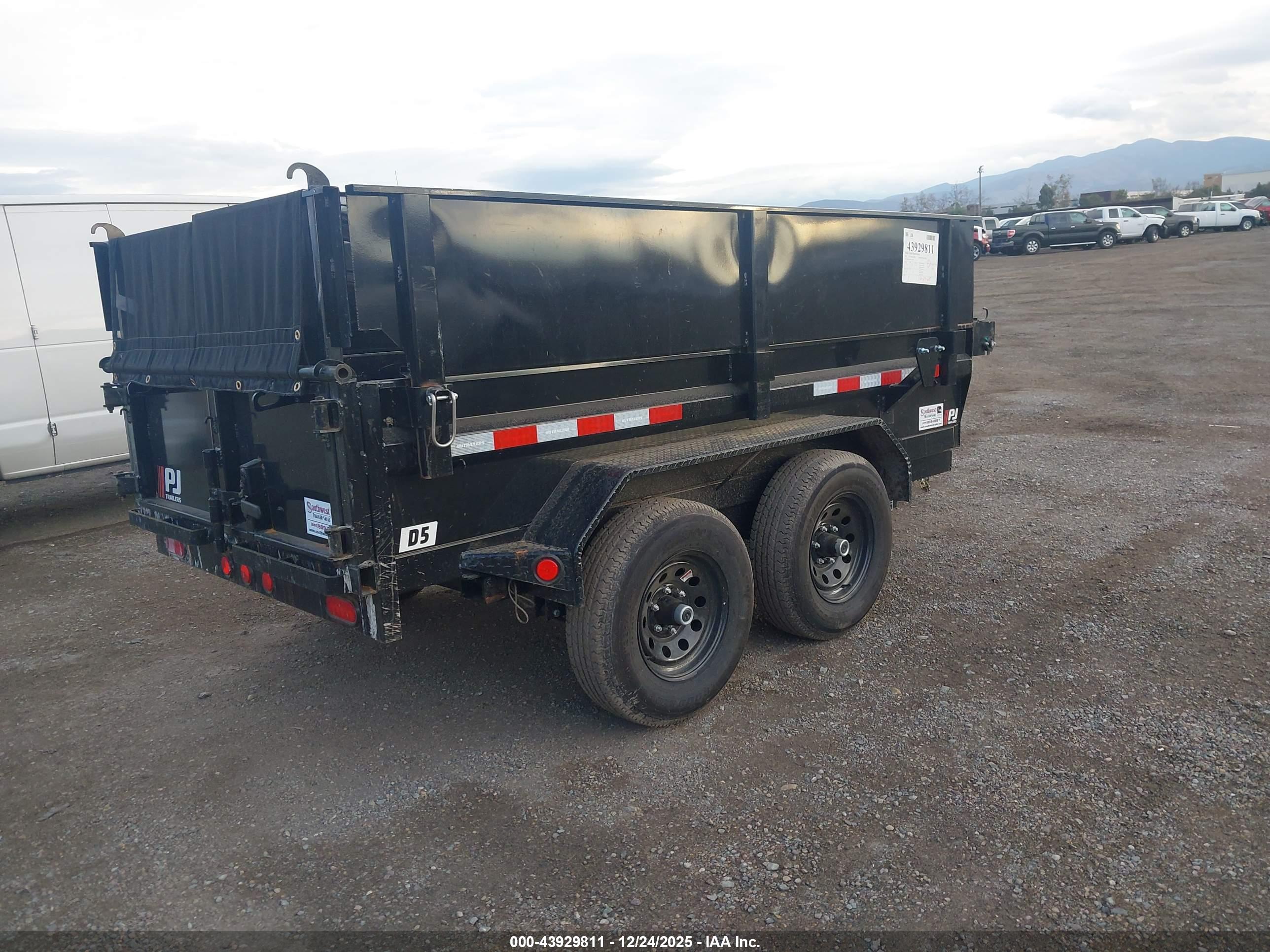PJ TRAILERS image 4