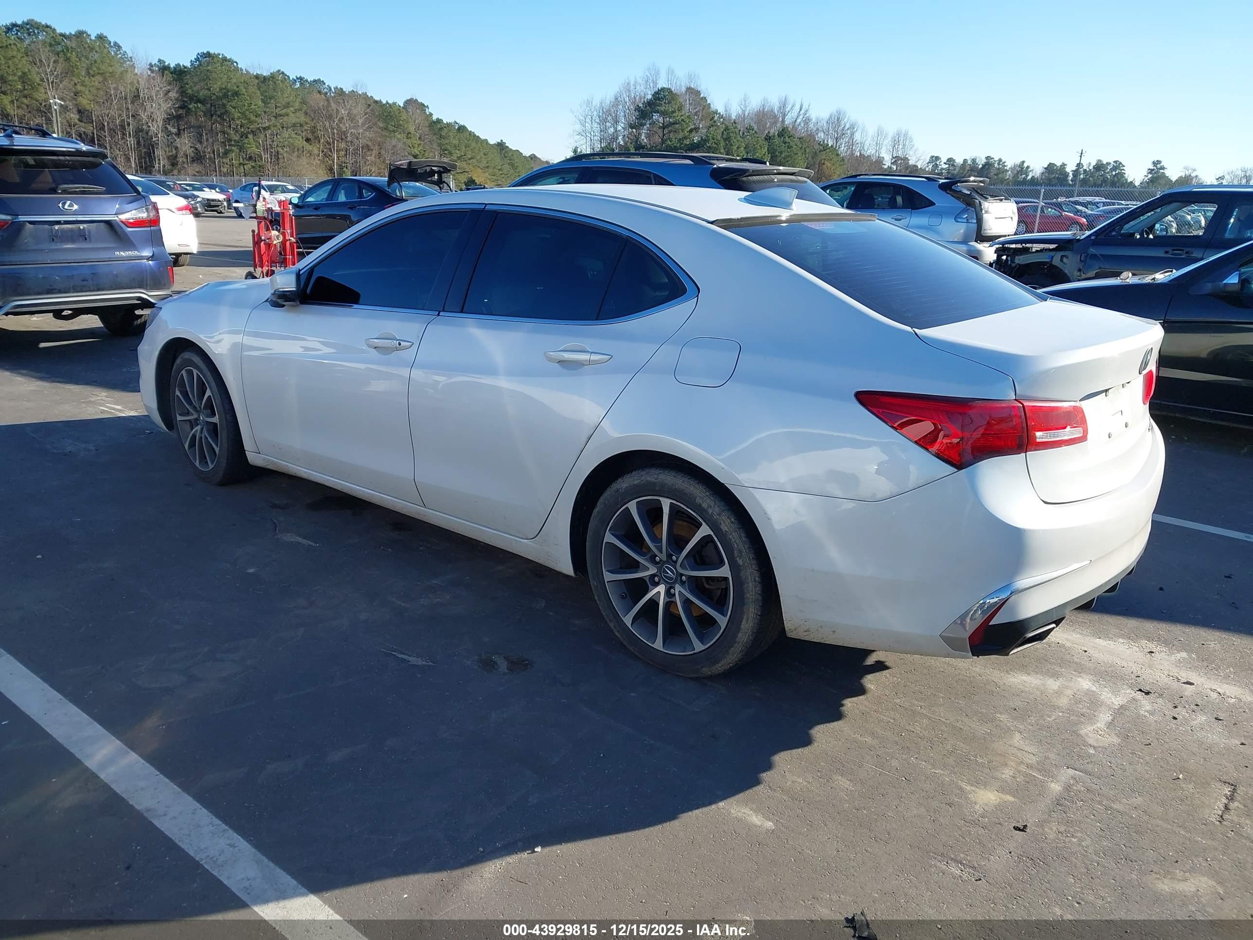 ACURA TLX image 3