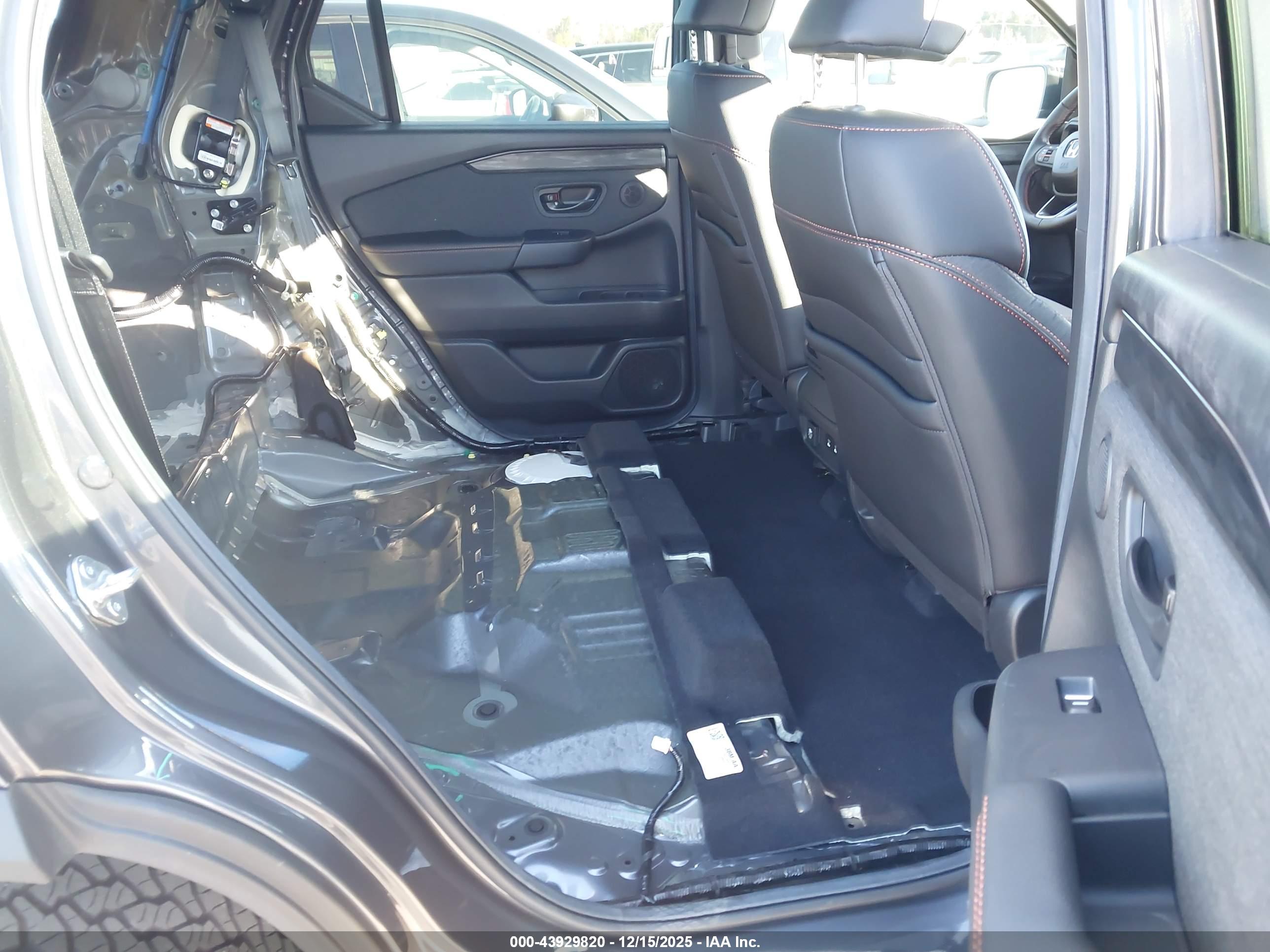 HONDA PASSPORT image 8