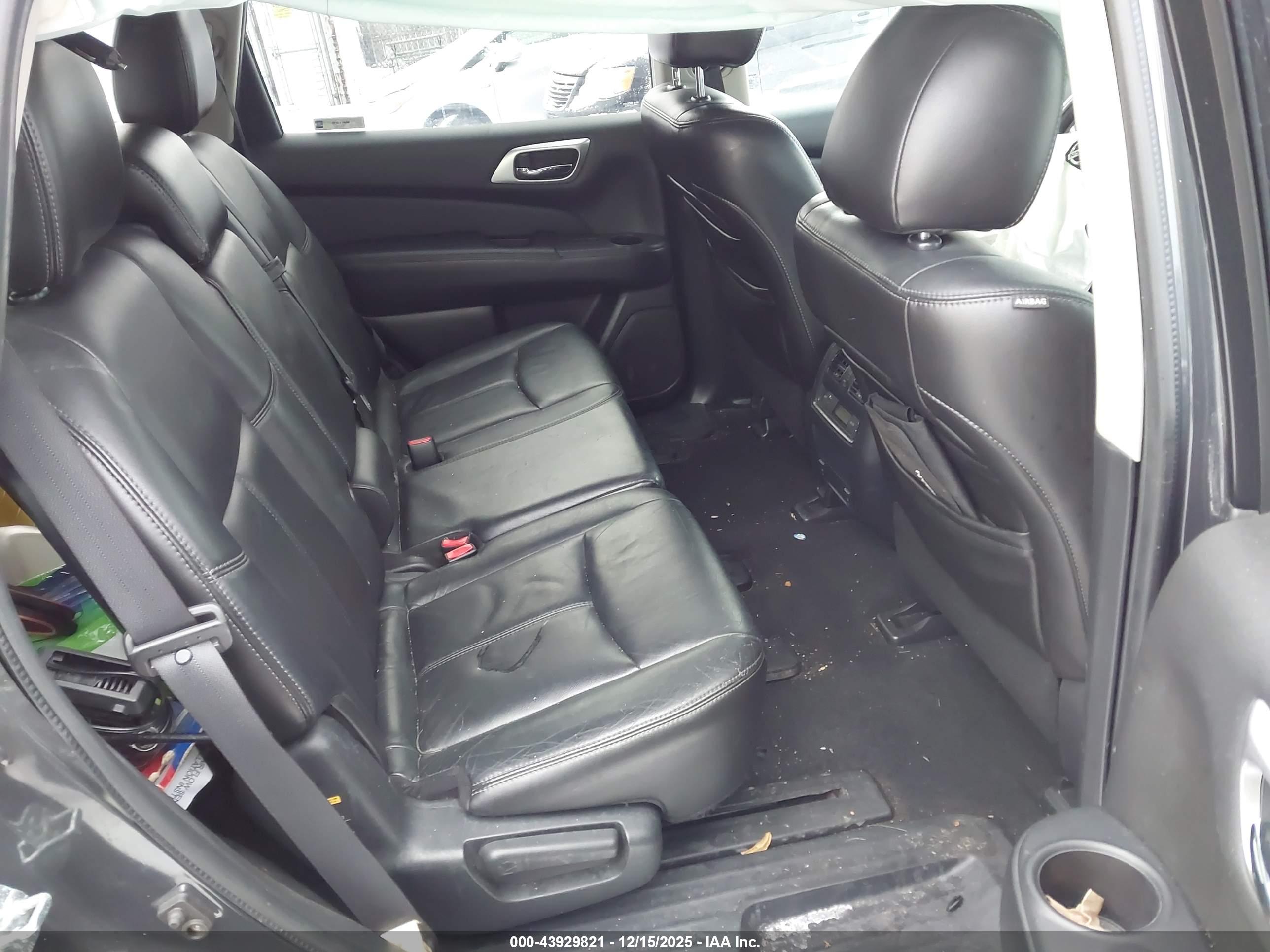 NISSAN PATHFINDER image 8