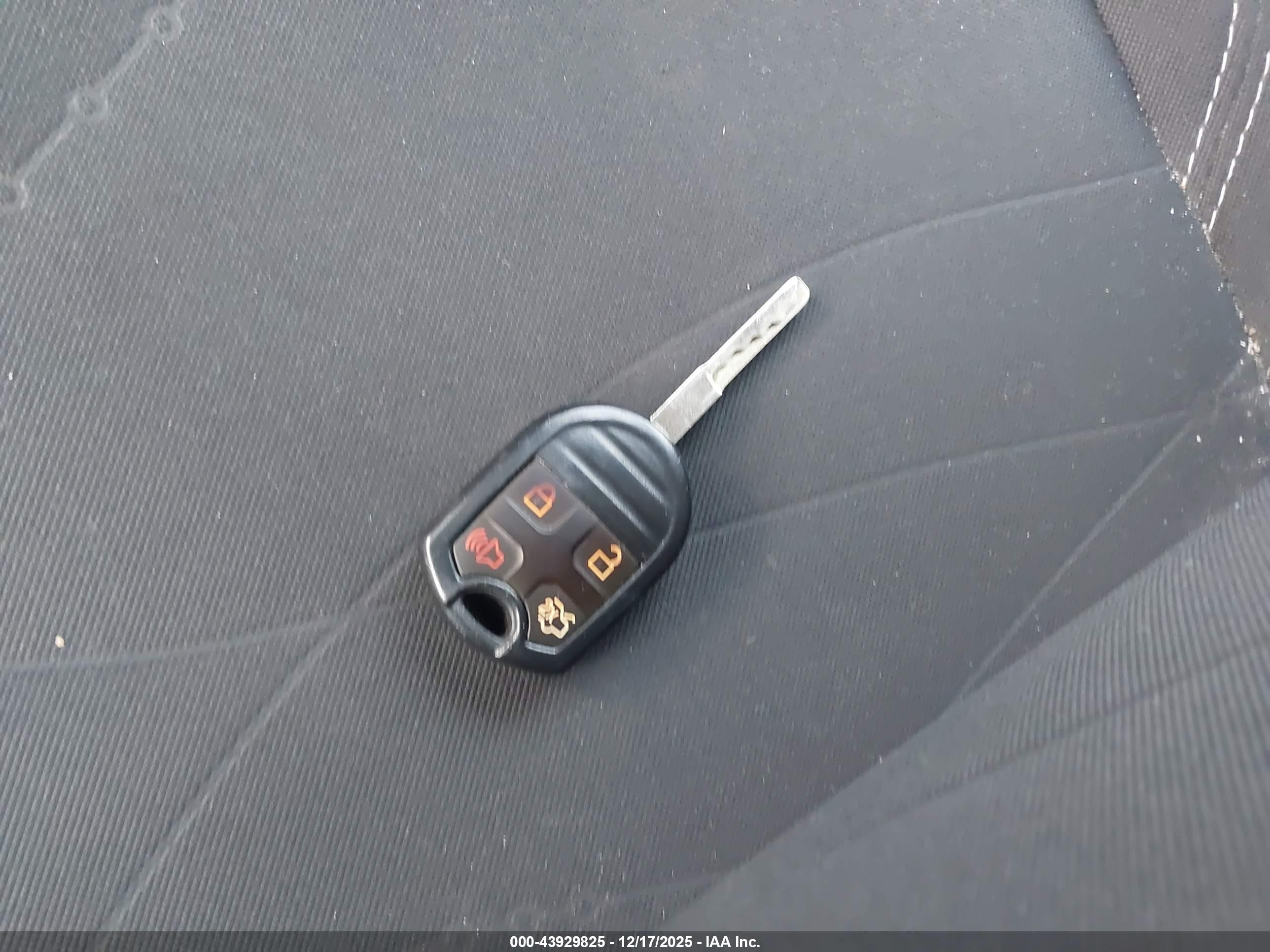 FORD FIESTA image 11
