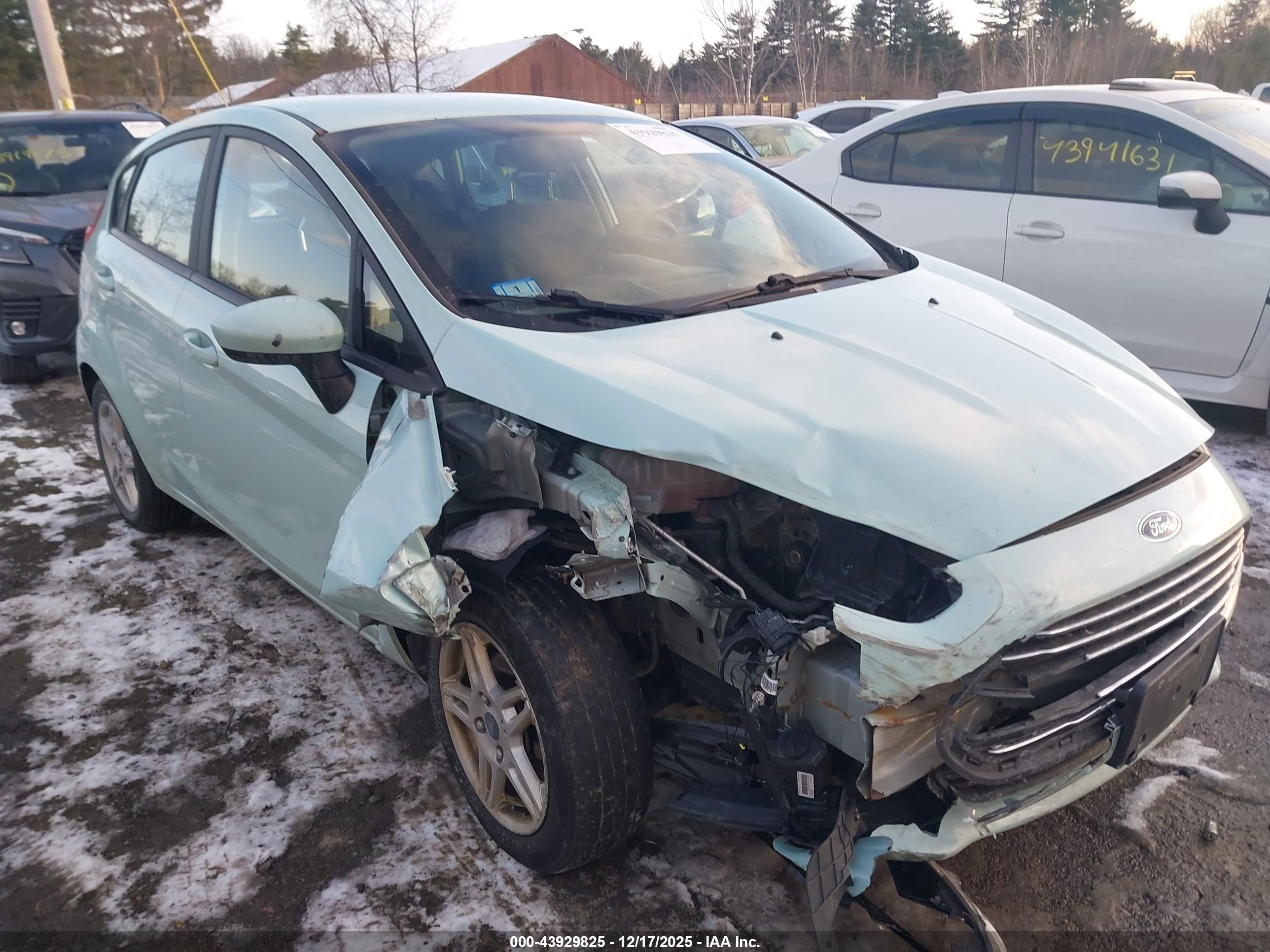 FORD FIESTA image 6