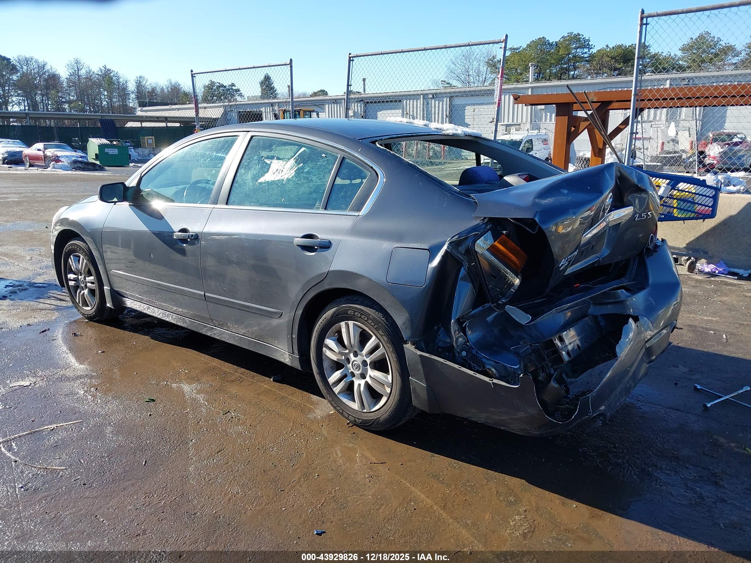 NISSAN ALTIMA image 3
