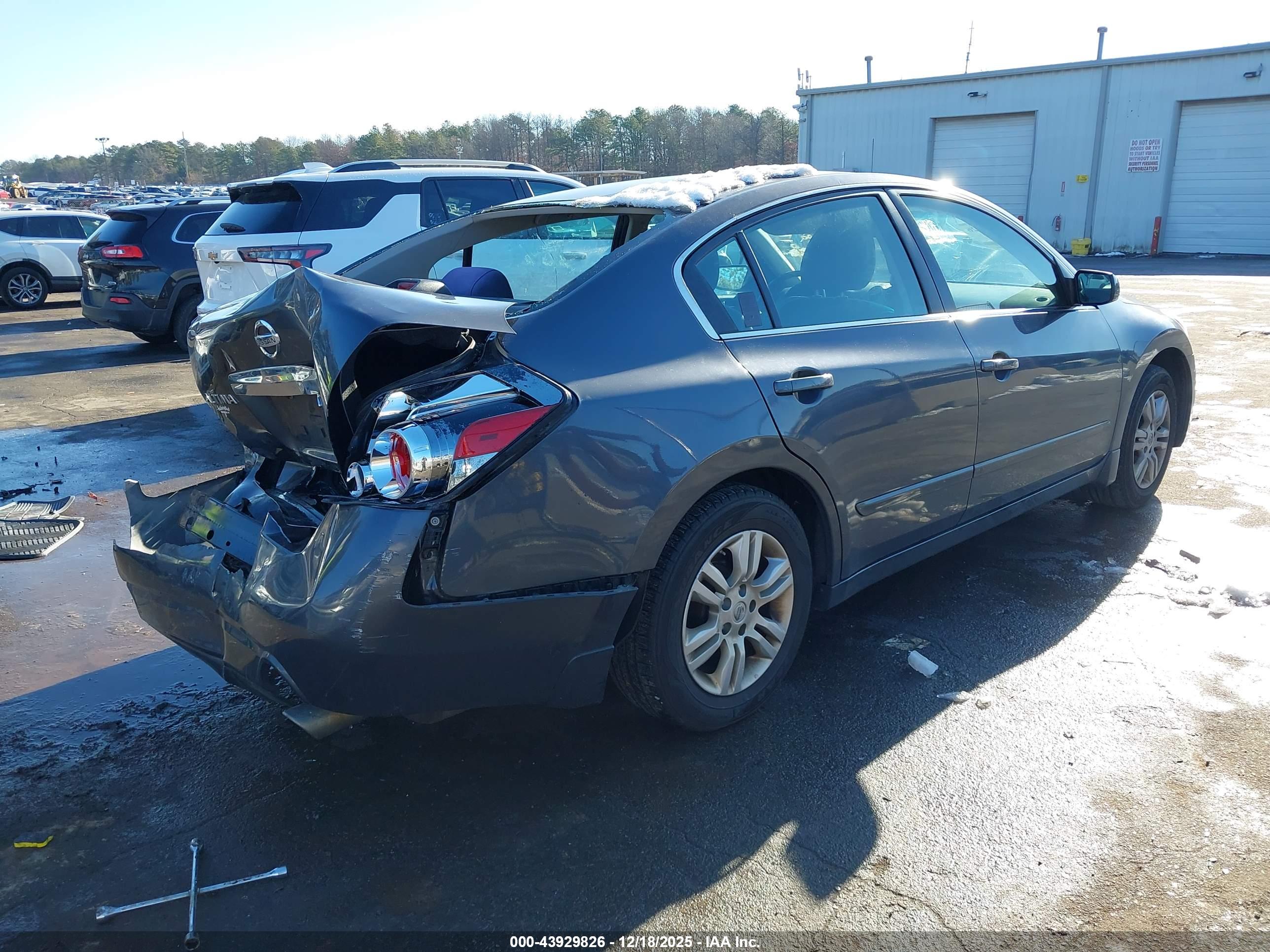 NISSAN ALTIMA image 4