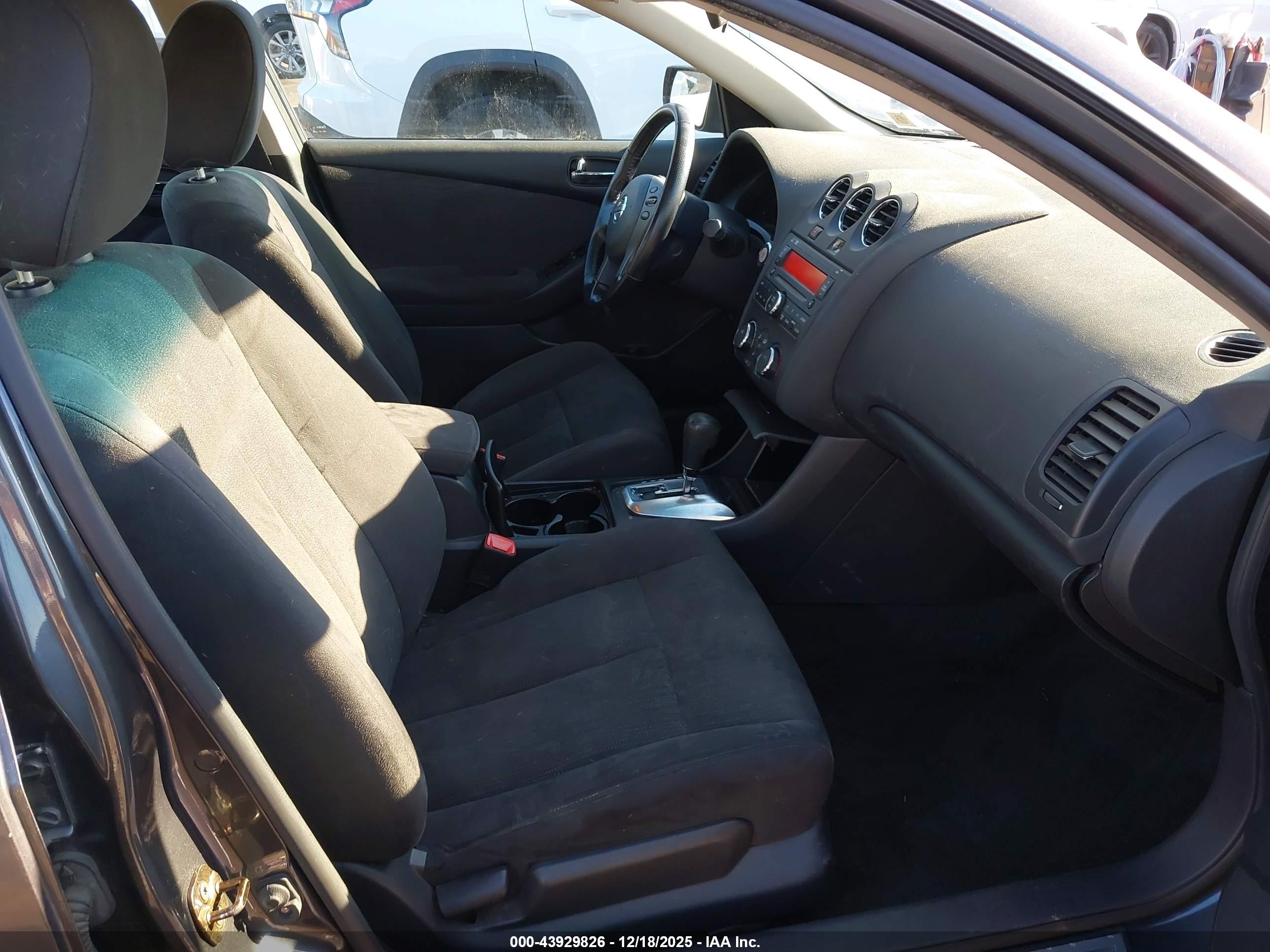 NISSAN ALTIMA image 5