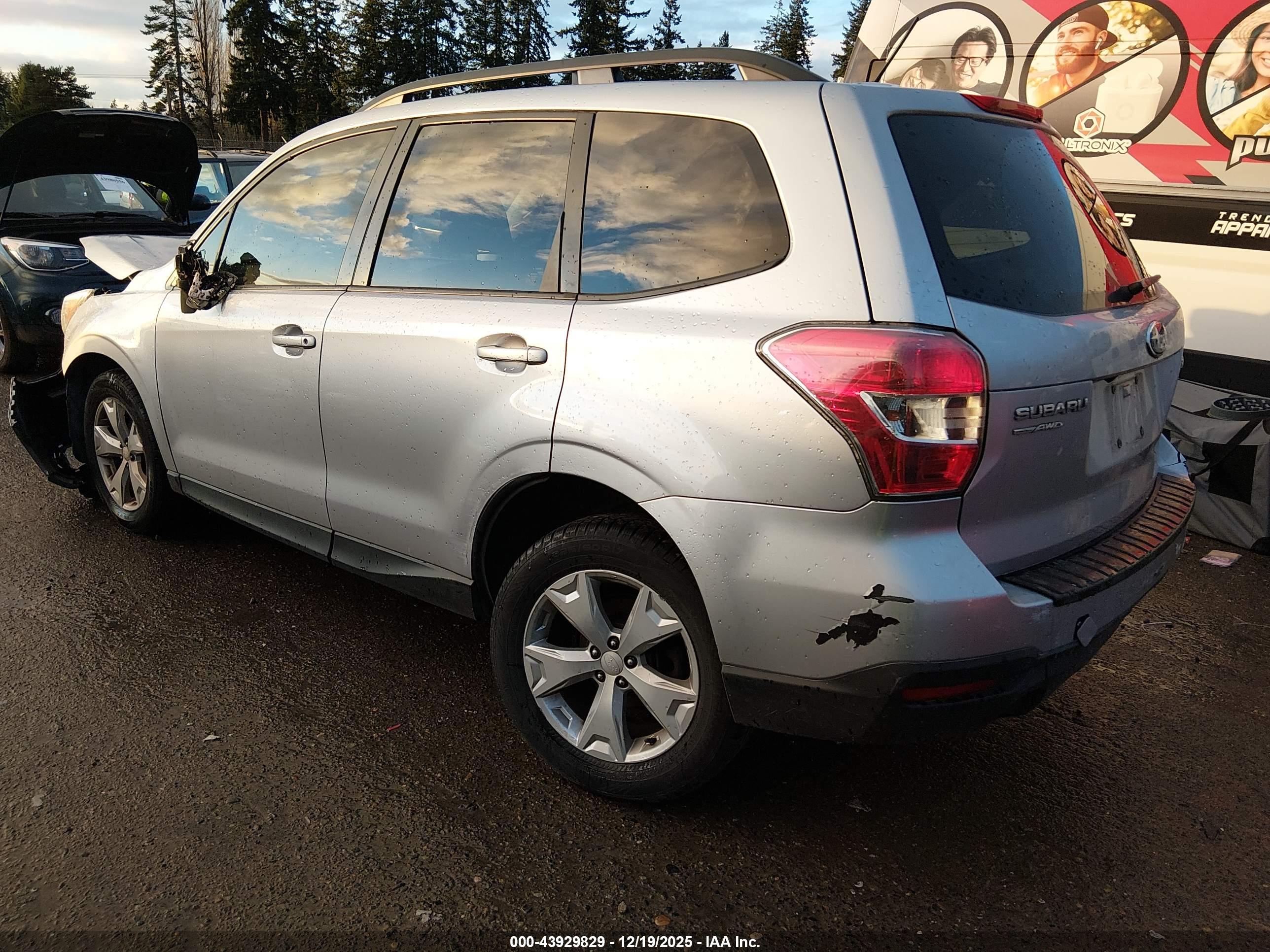 SUBARU FORESTER image 3