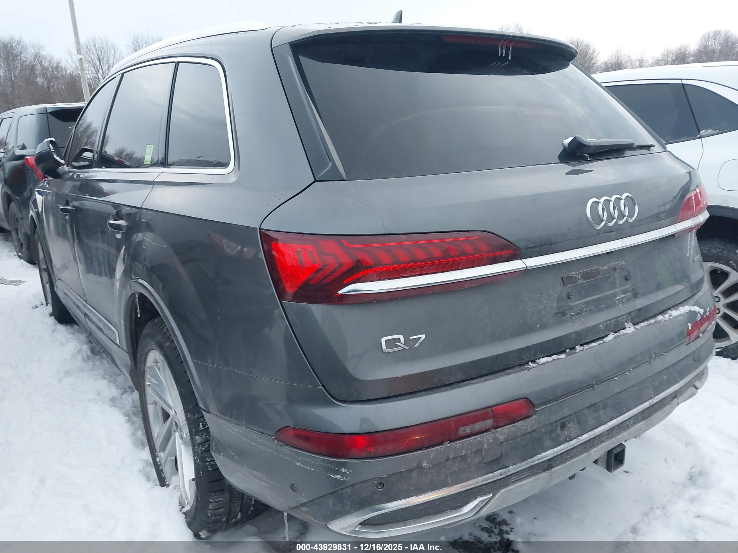 AUDI Q7 image 3