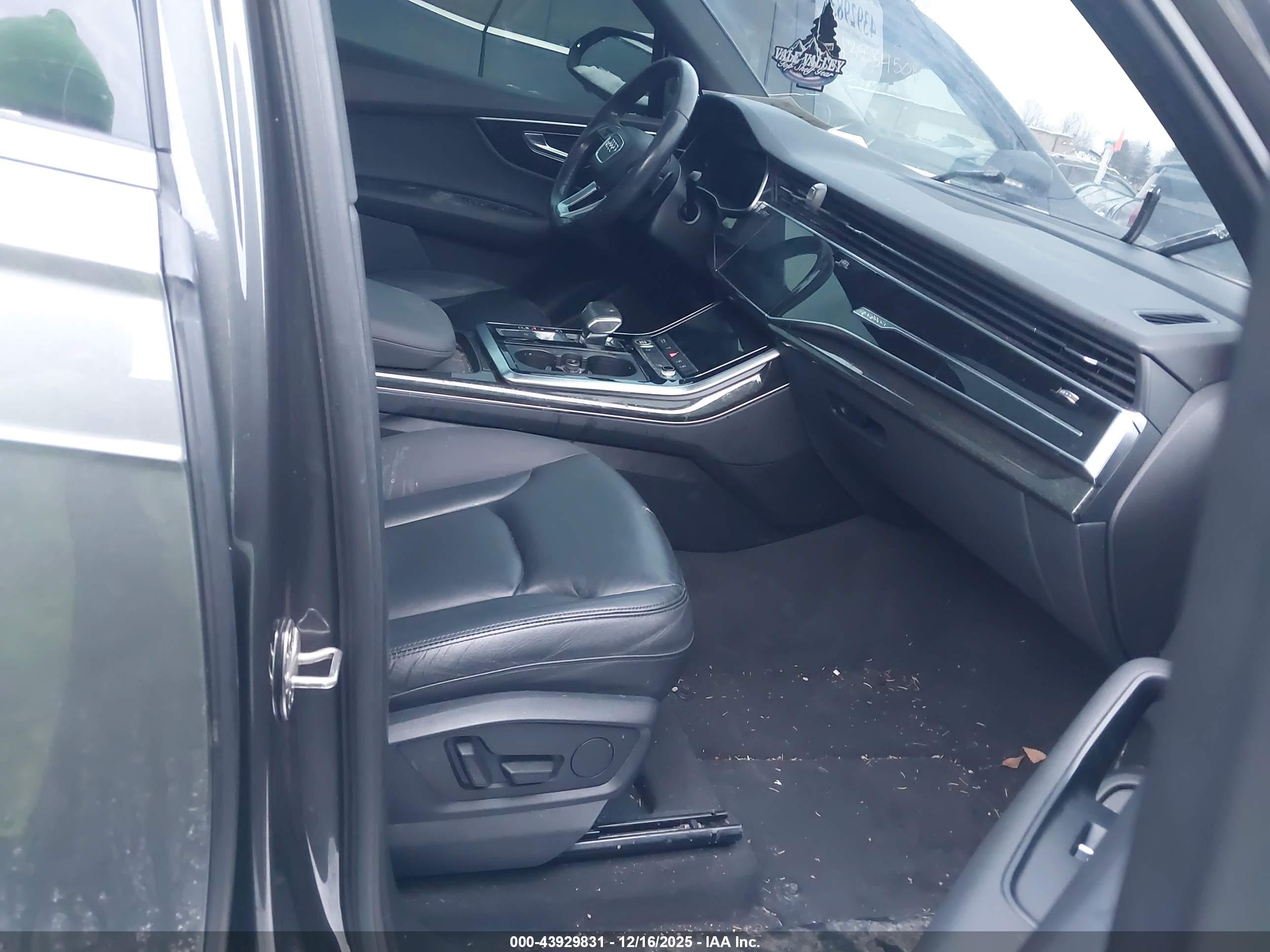 AUDI Q7 image 5