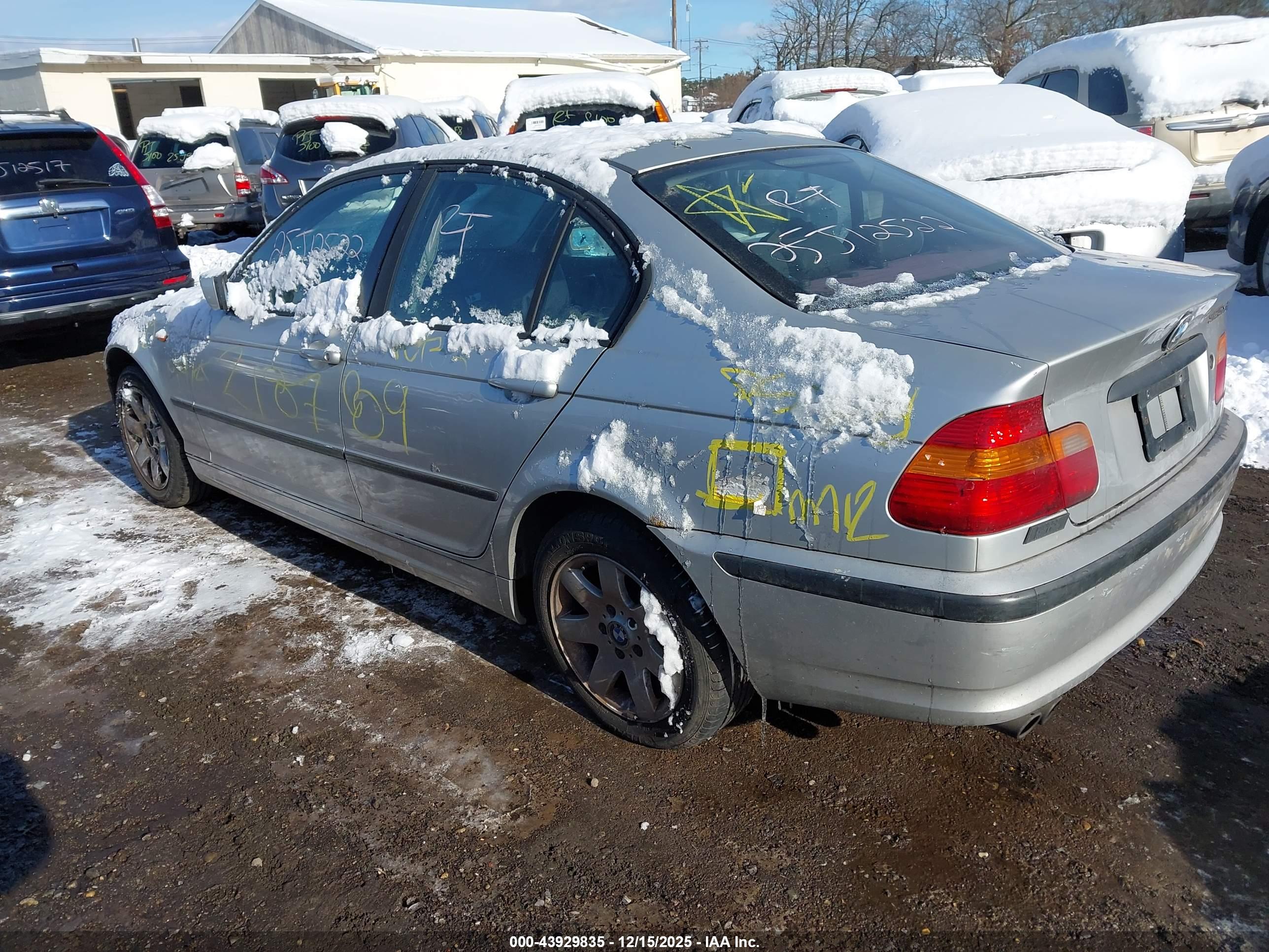 BMW 325XI image 3