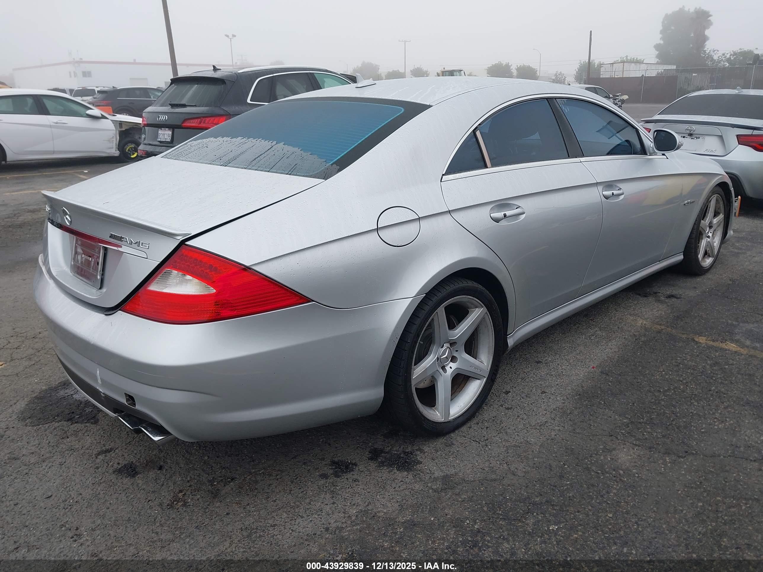 MERCEDES-BENZ CLS image 4
