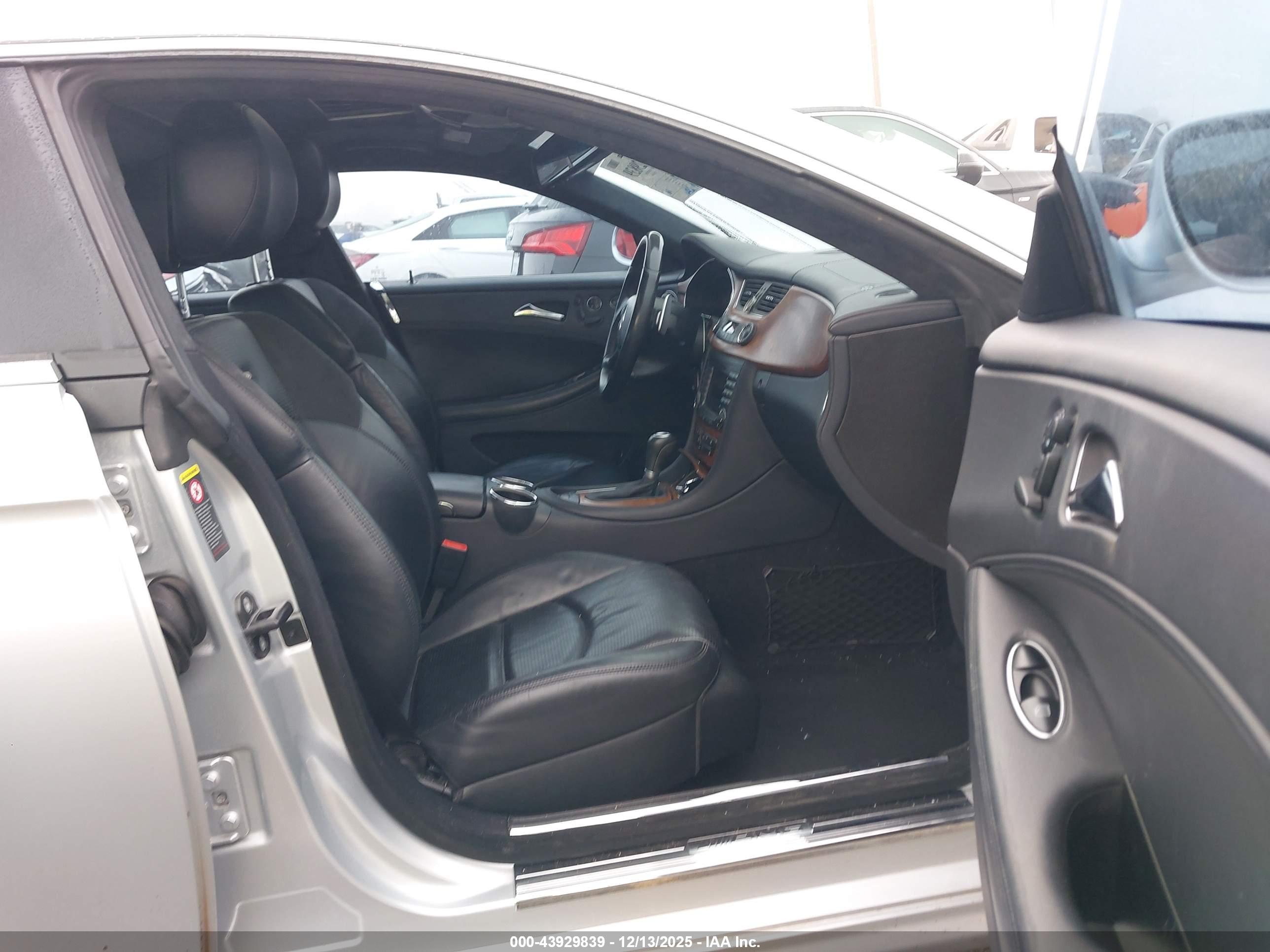 MERCEDES-BENZ CLS image 5