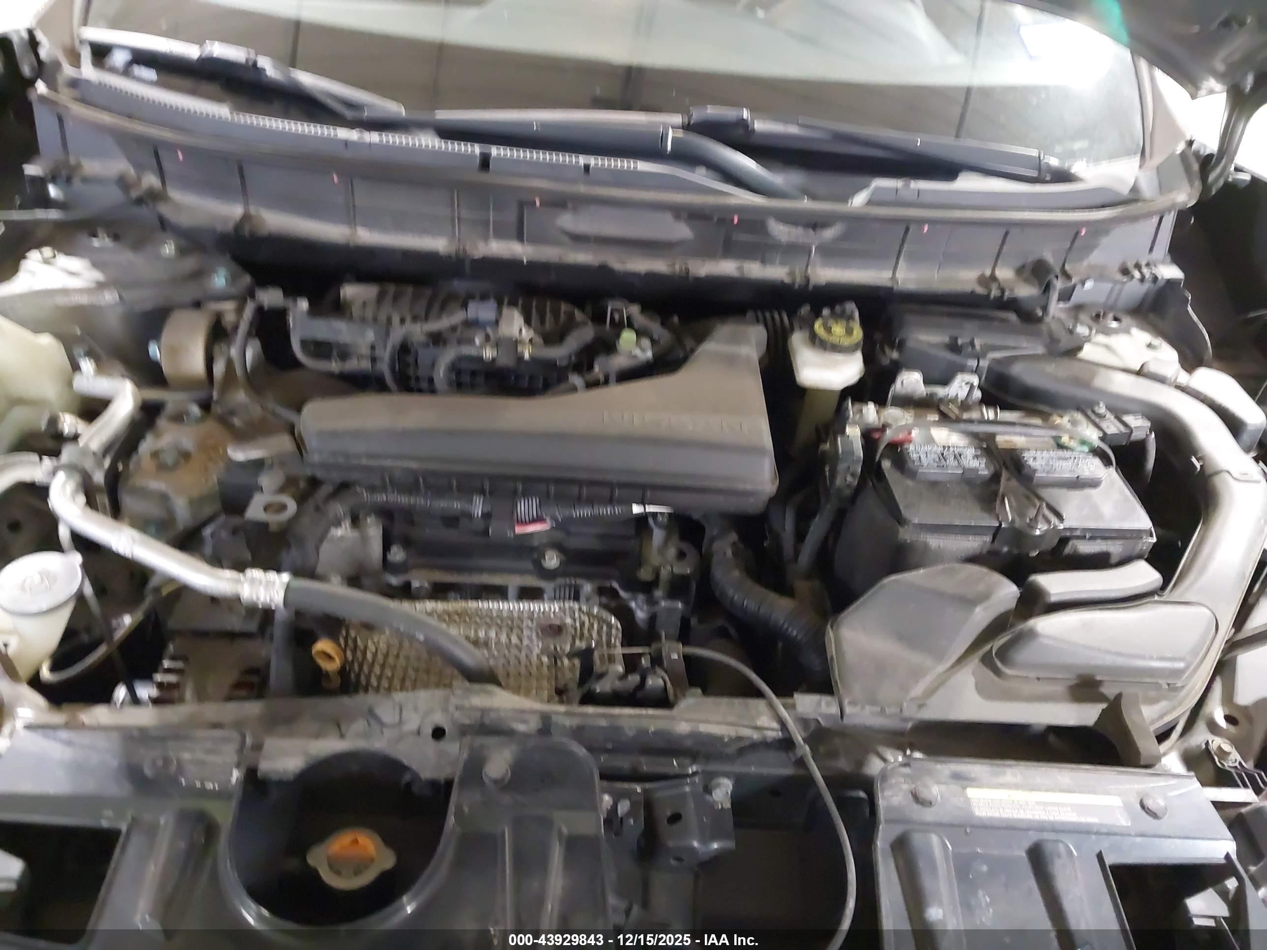 NISSAN ROGUE image 10