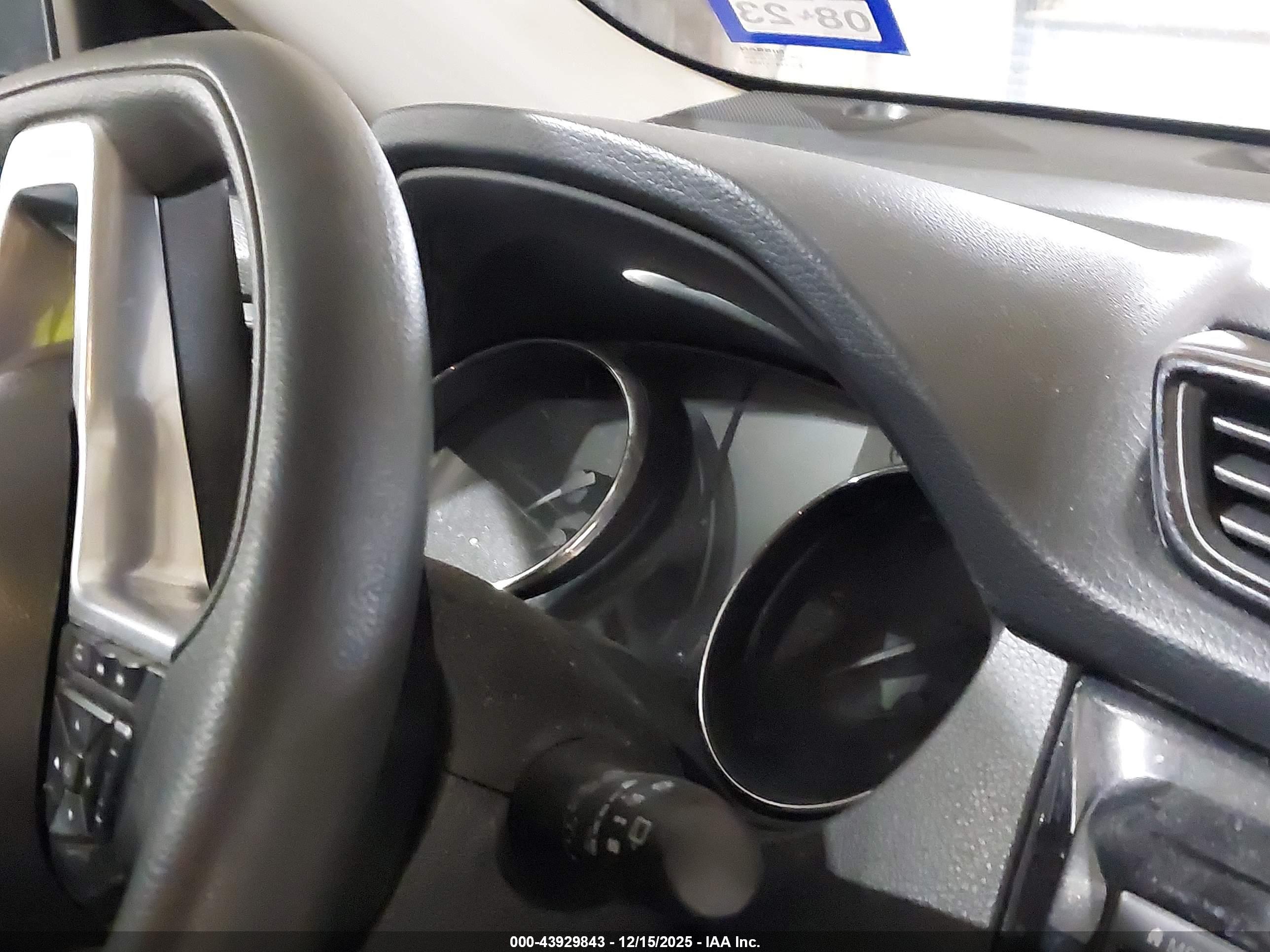 NISSAN ROGUE image 7