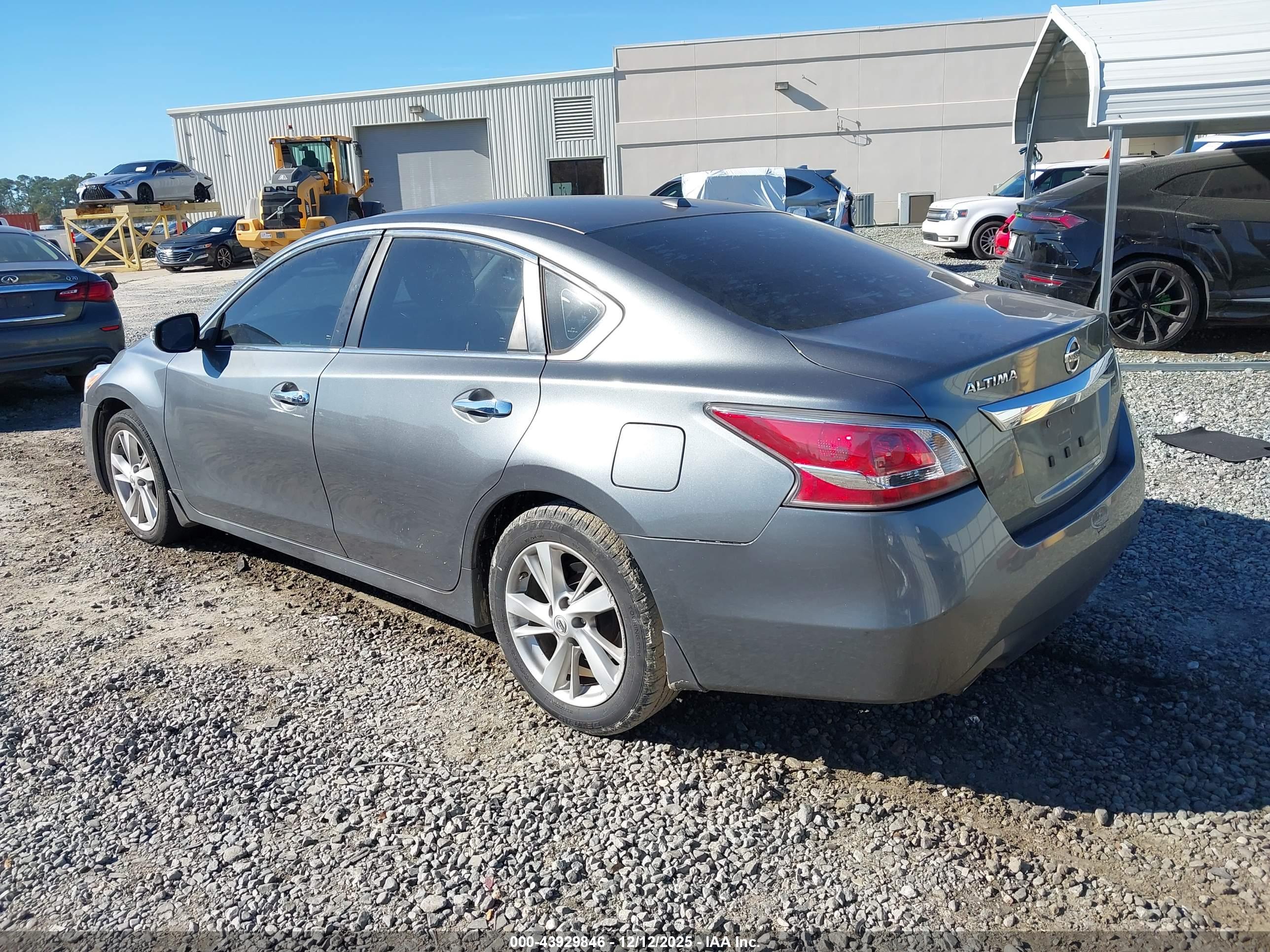 NISSAN ALTIMA image 3