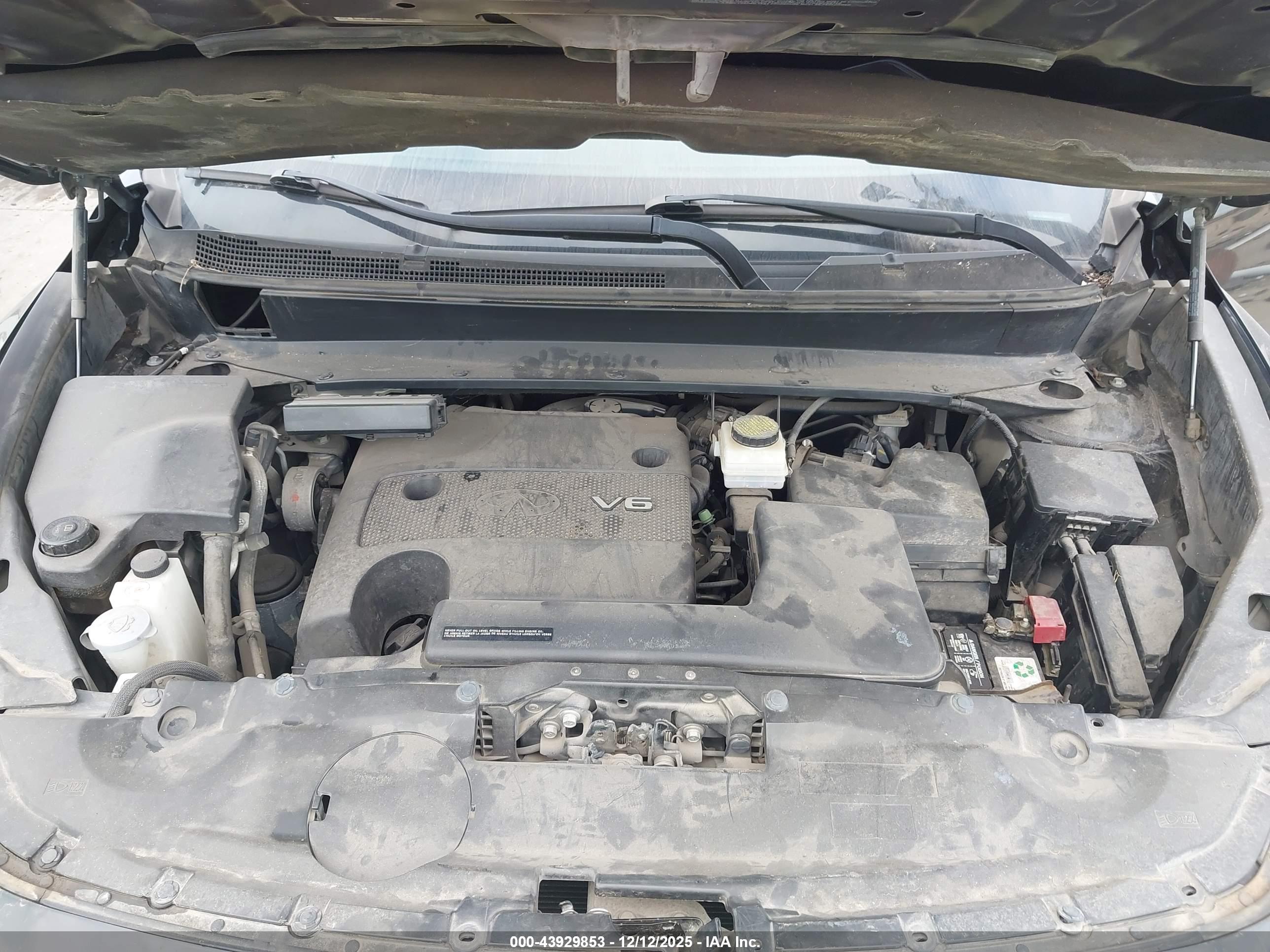 INFINITI JX35 image 10
