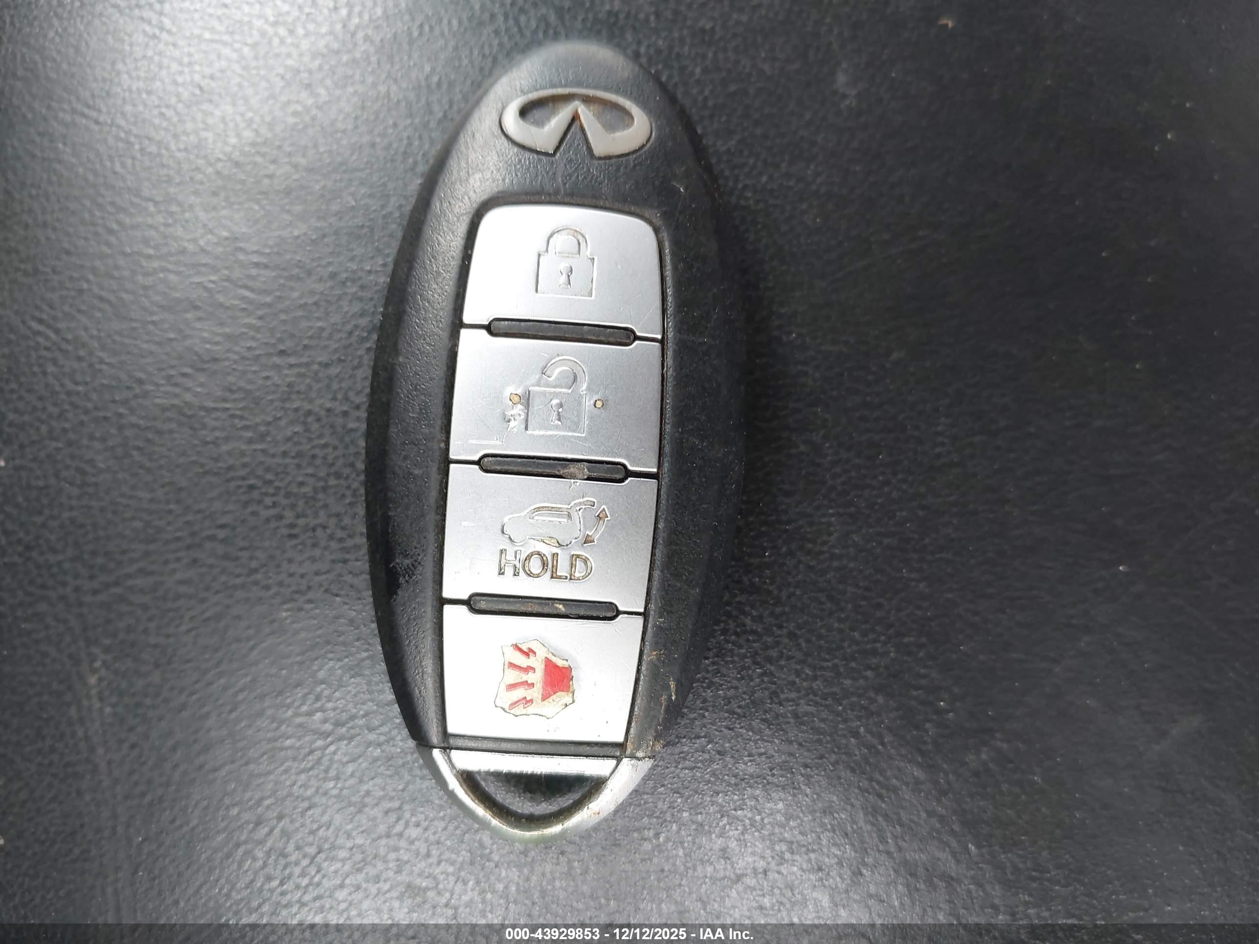 INFINITI JX35 image 11