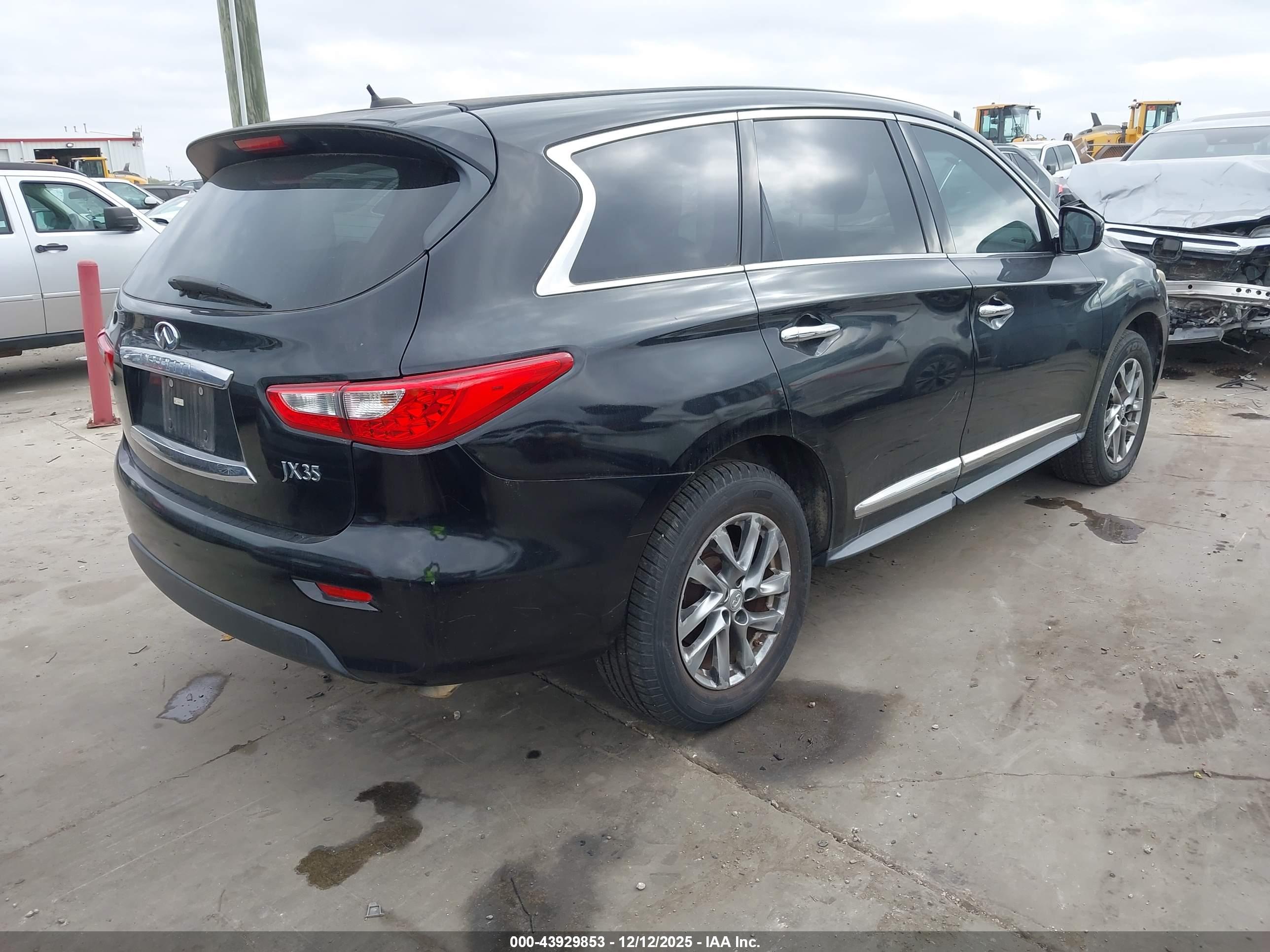 INFINITI JX35 image 4