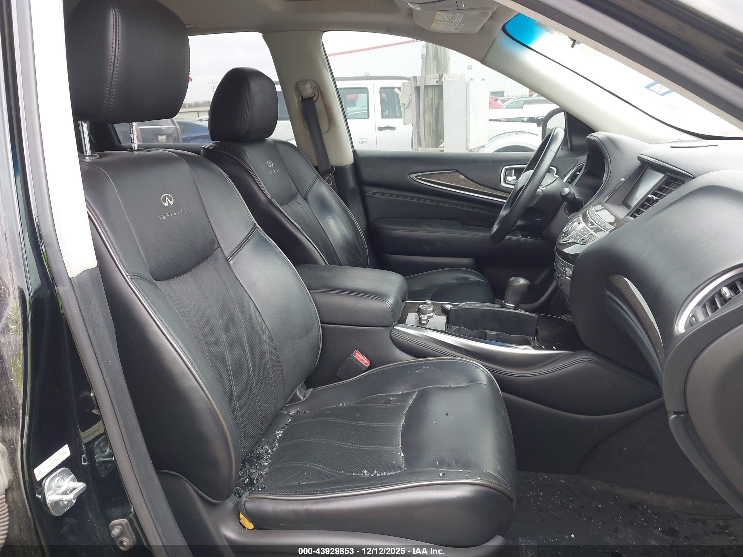 INFINITI JX35 image 5