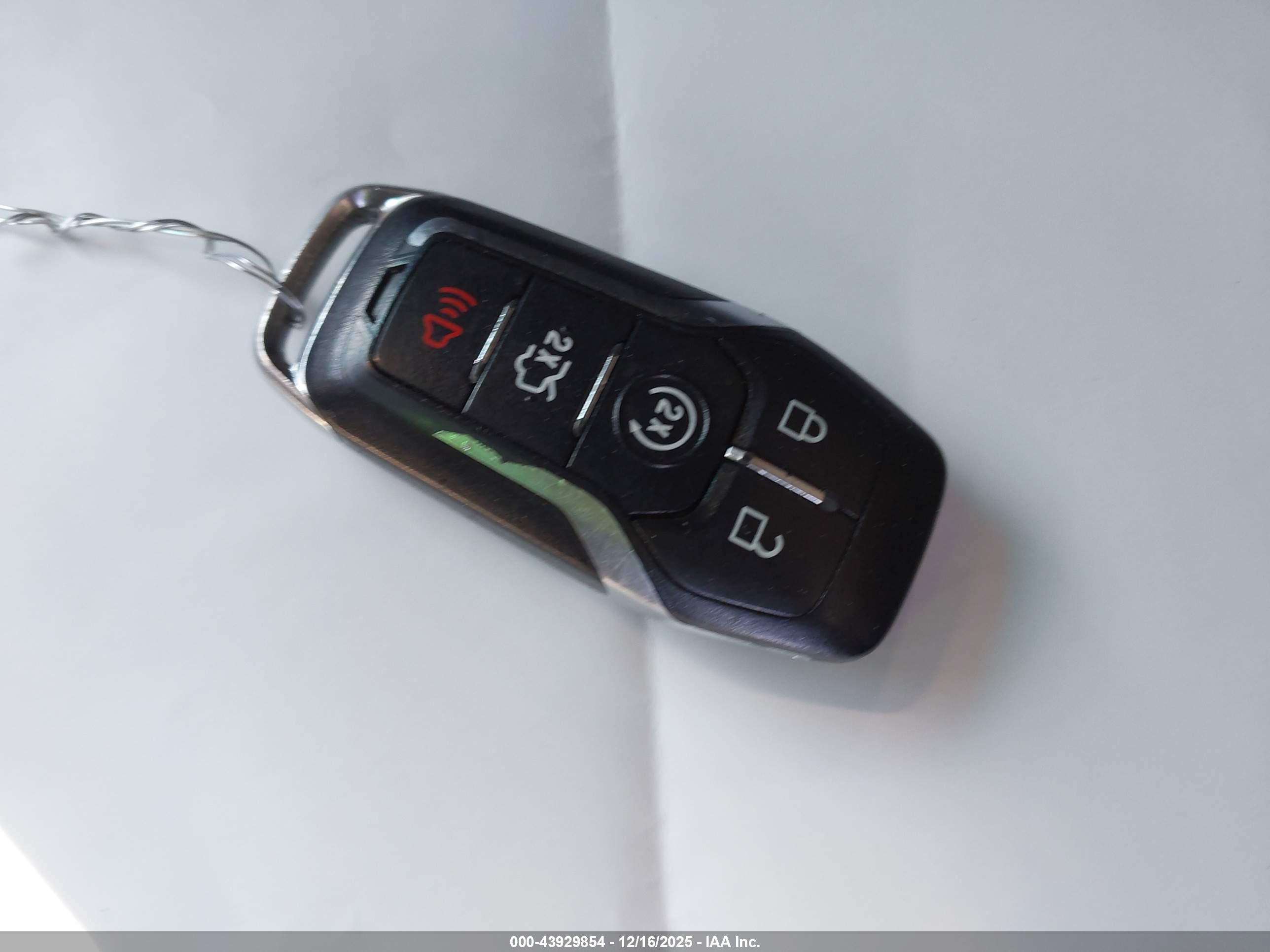 FORD EXPLORER image 11