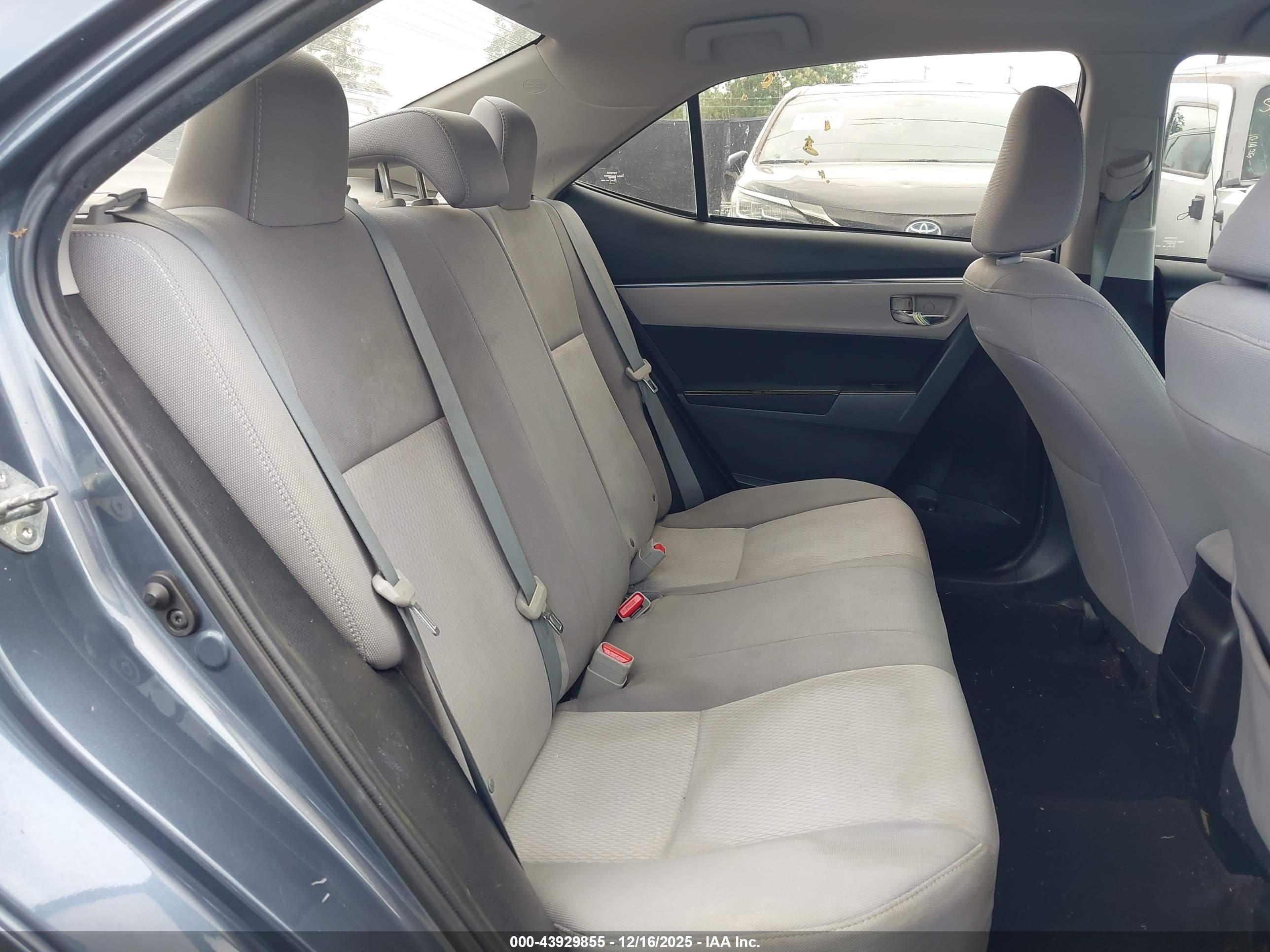 TOYOTA COROLLA image 8
