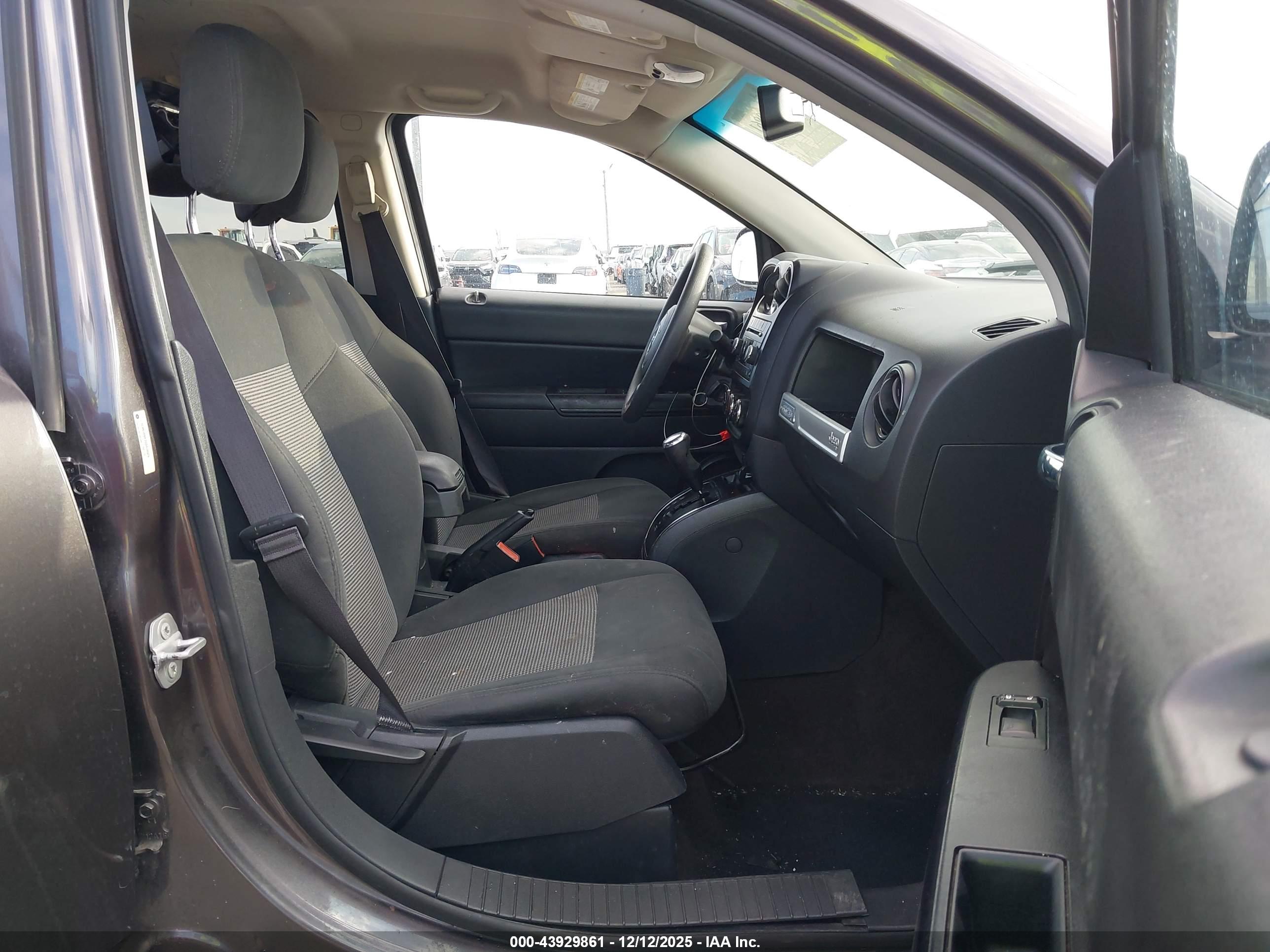 JEEP COMPASS image 5