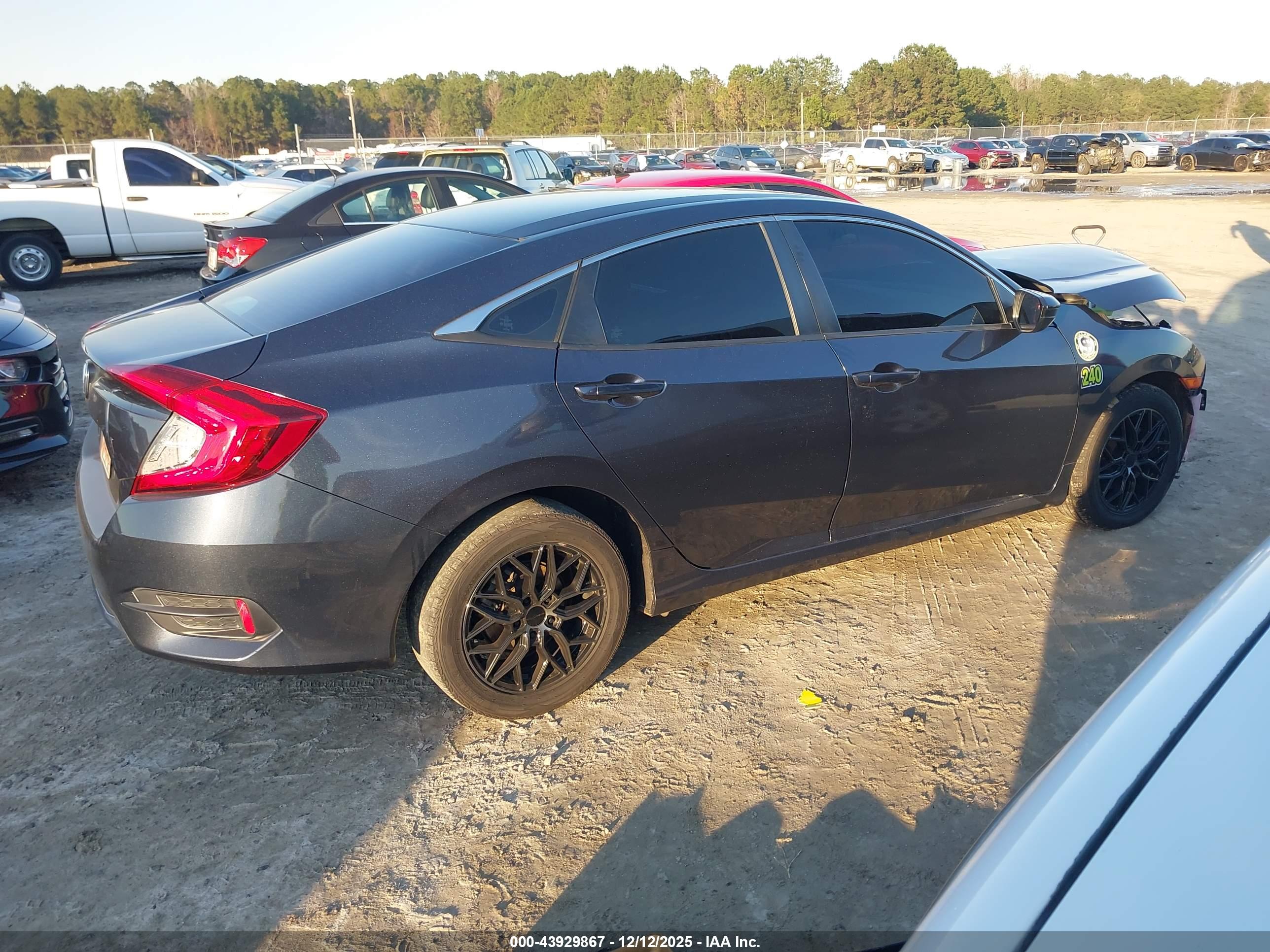 HONDA CIVIC image 4