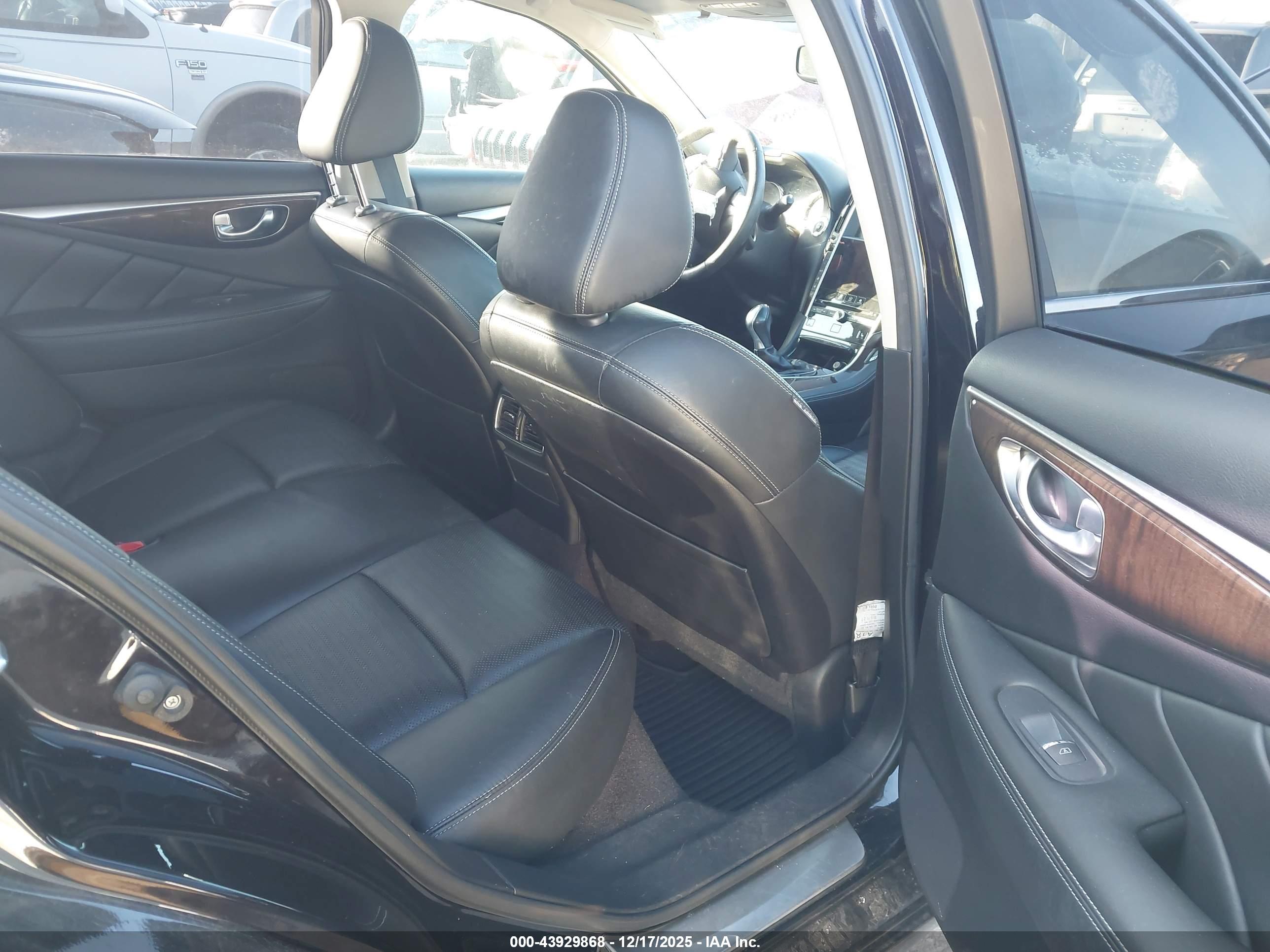 INFINITI Q50 image 8