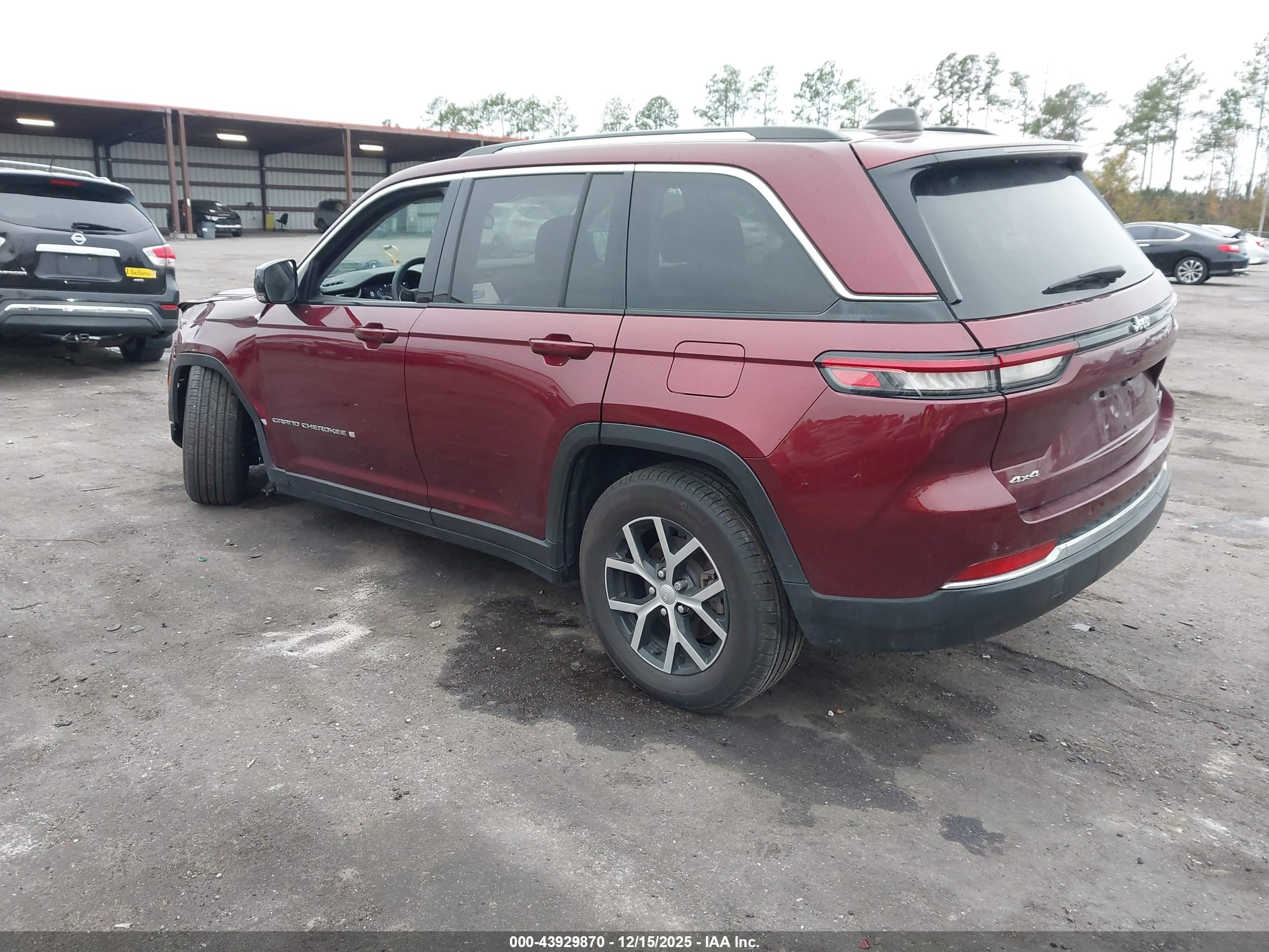 JEEP GRAND image 3