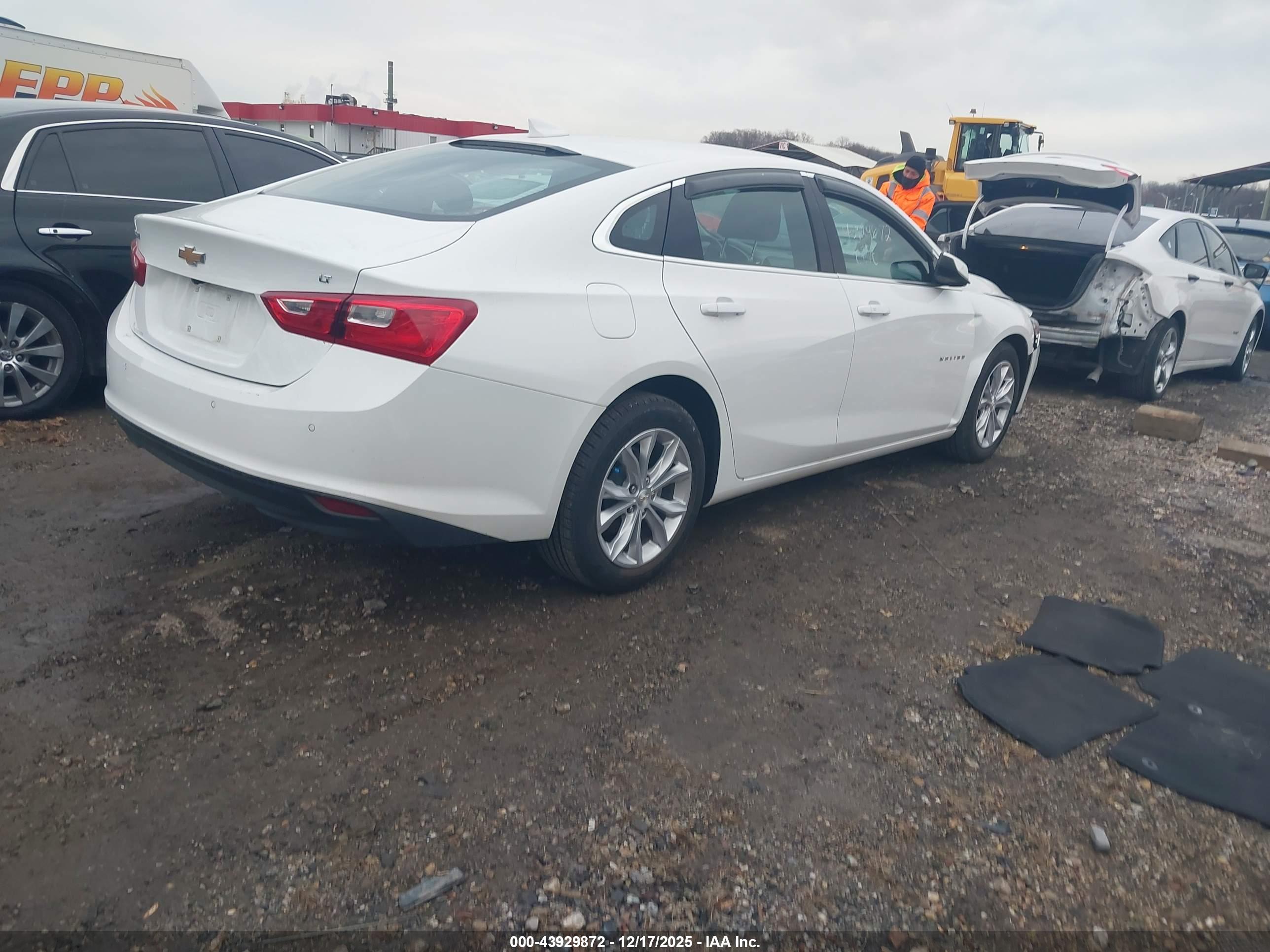 CHEVROLET MALIBU image 4