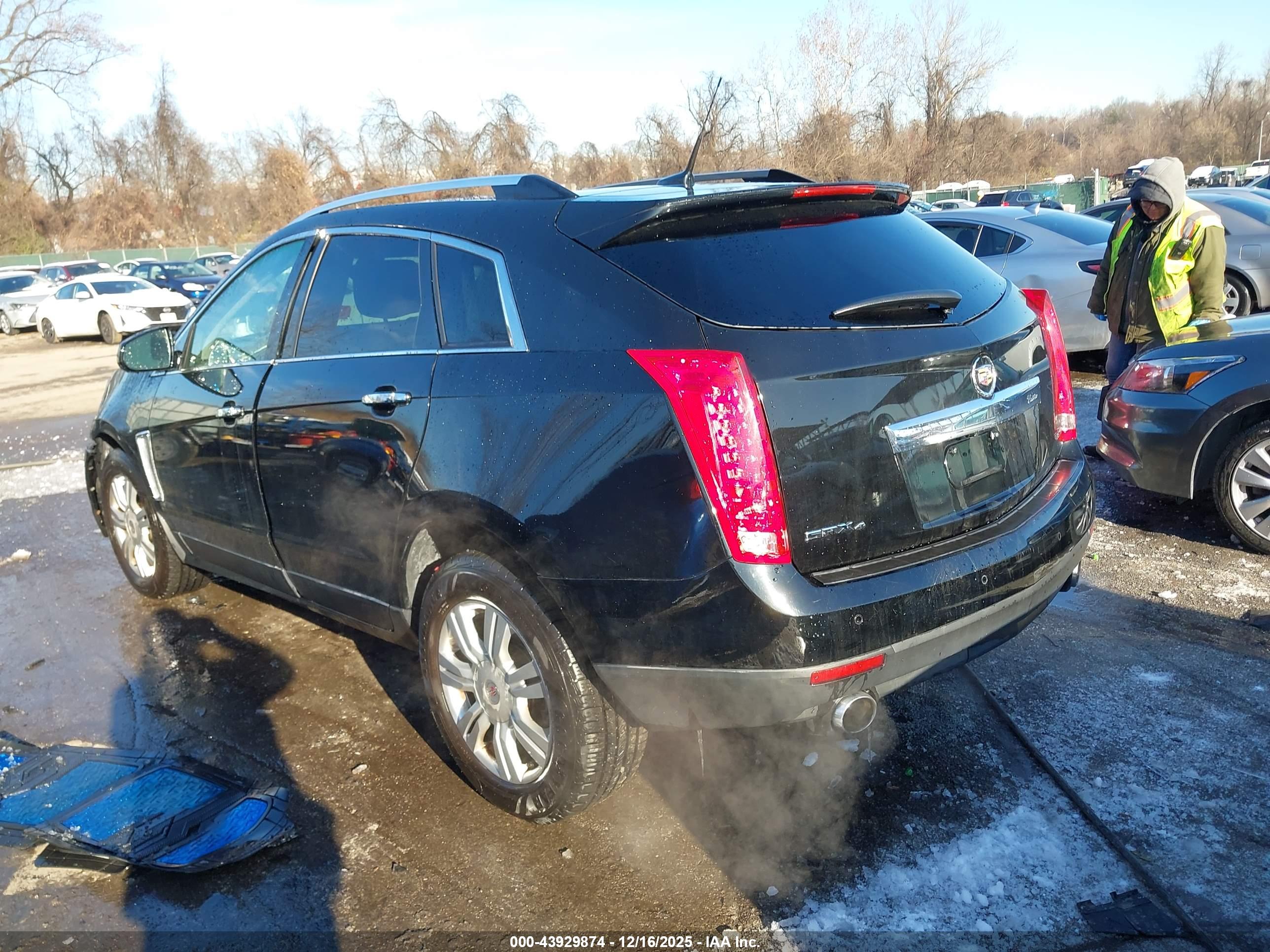 CADILLAC SRX image 3