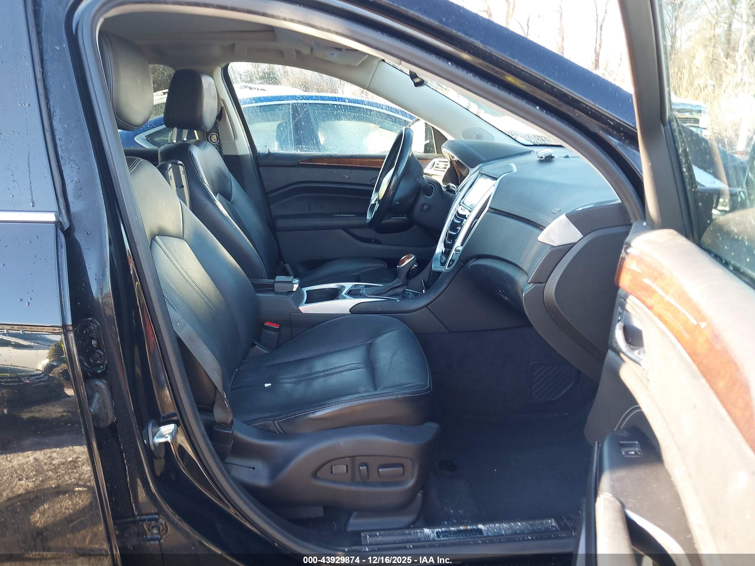 CADILLAC SRX image 5