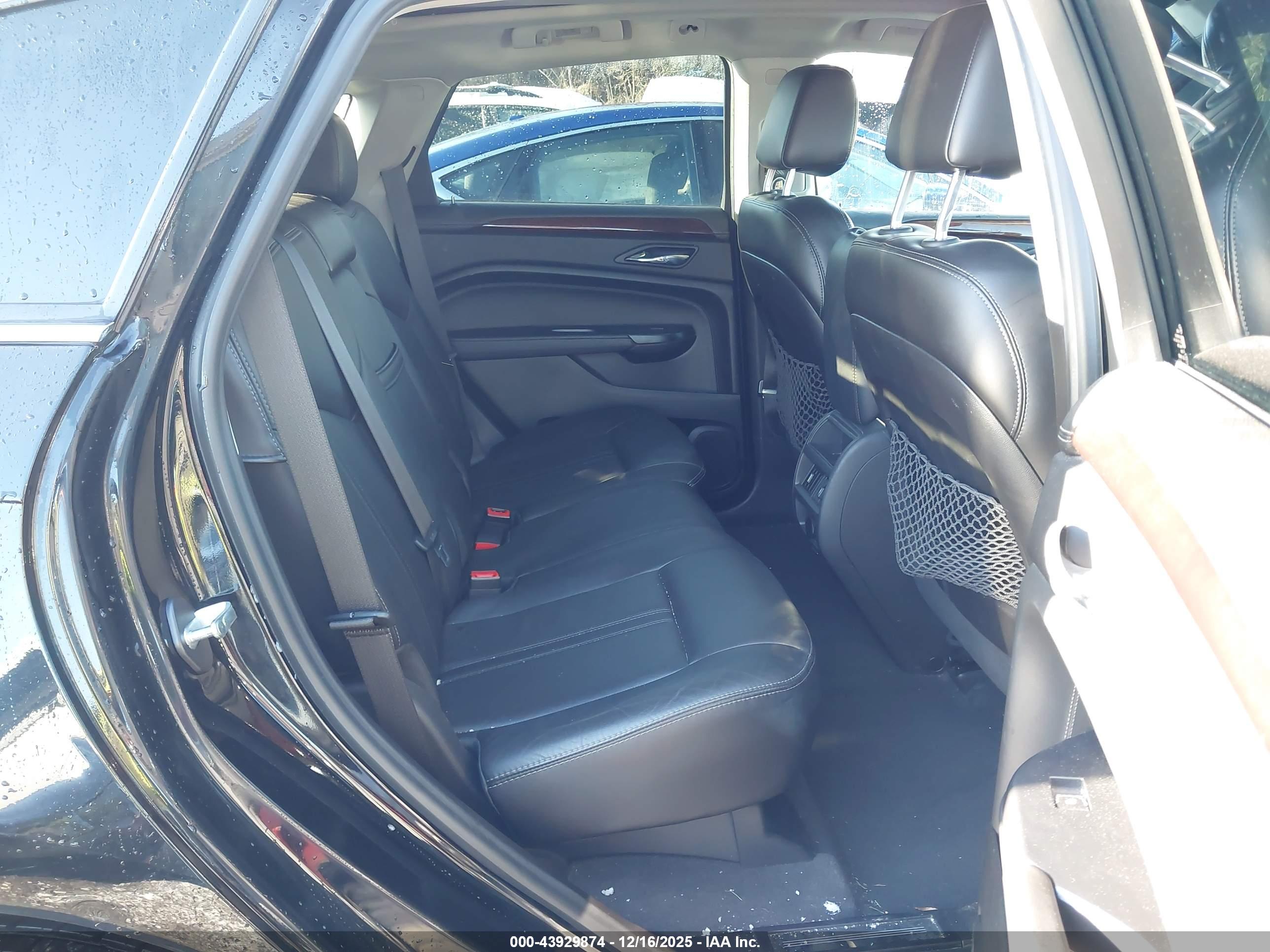 CADILLAC SRX image 8