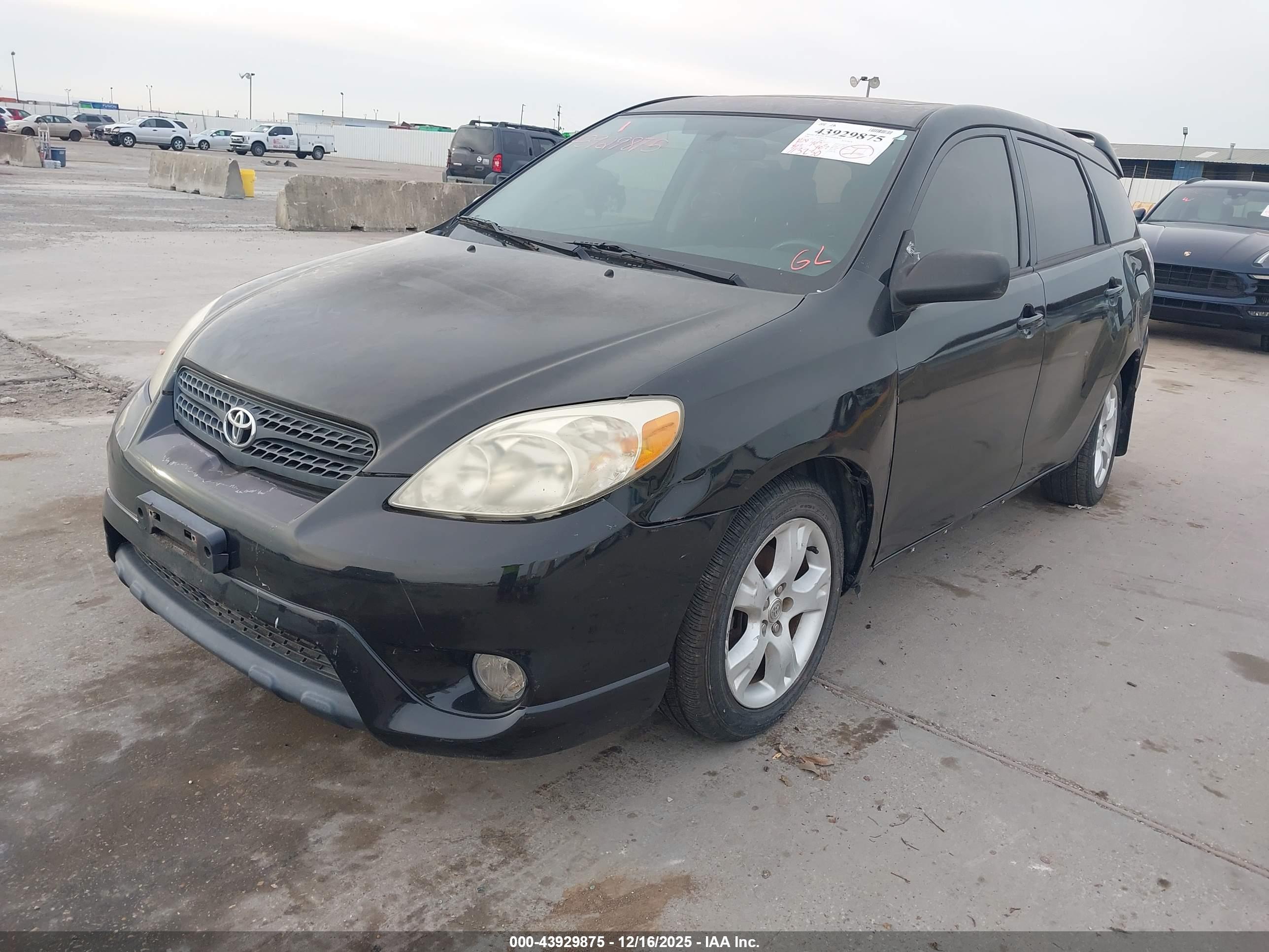 TOYOTA MATRIX image 2